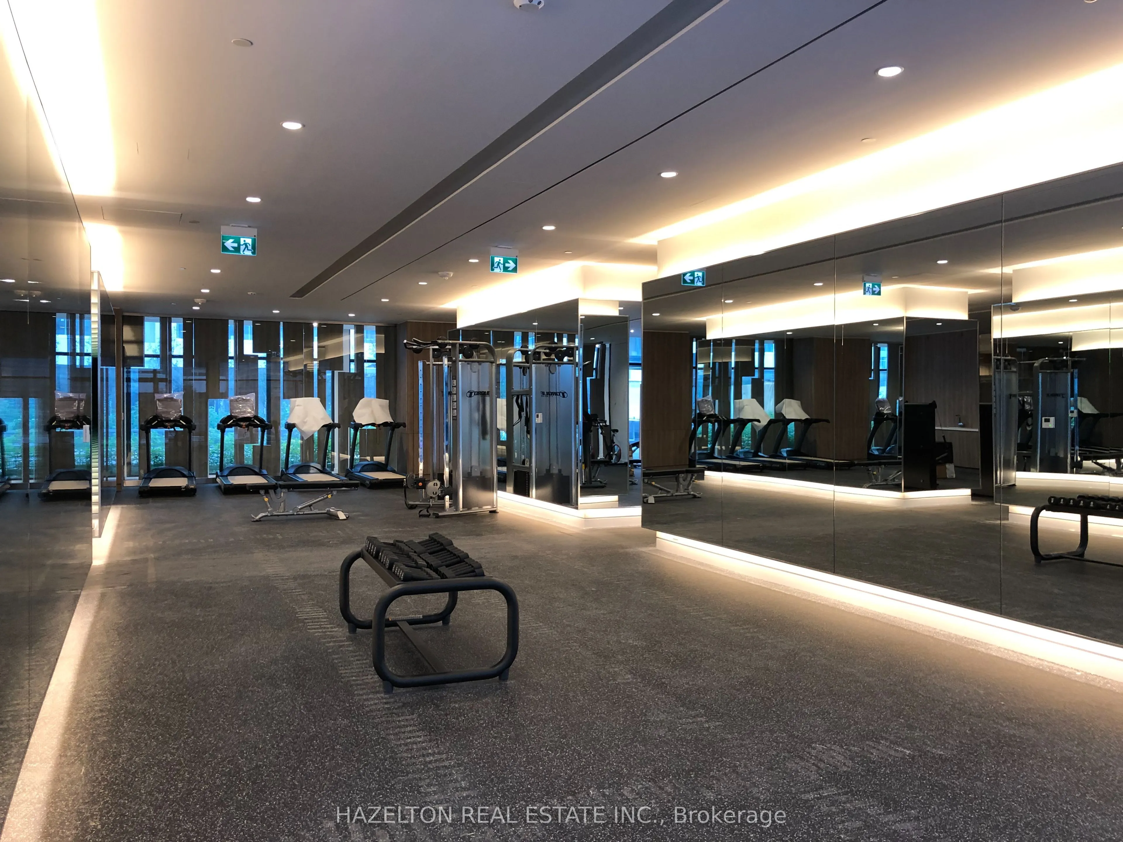 27 Bathurst Street, #212W