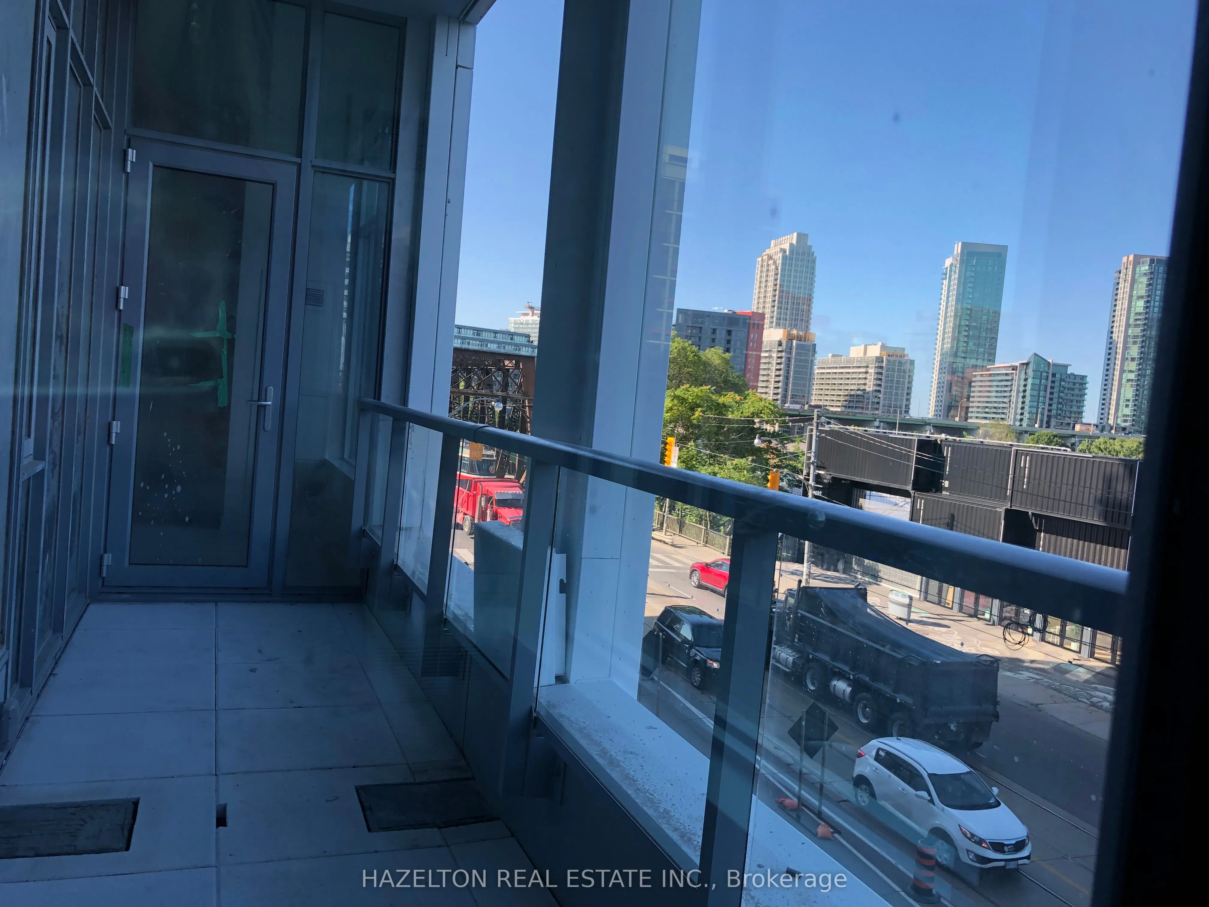 27 Bathurst Street, #212W