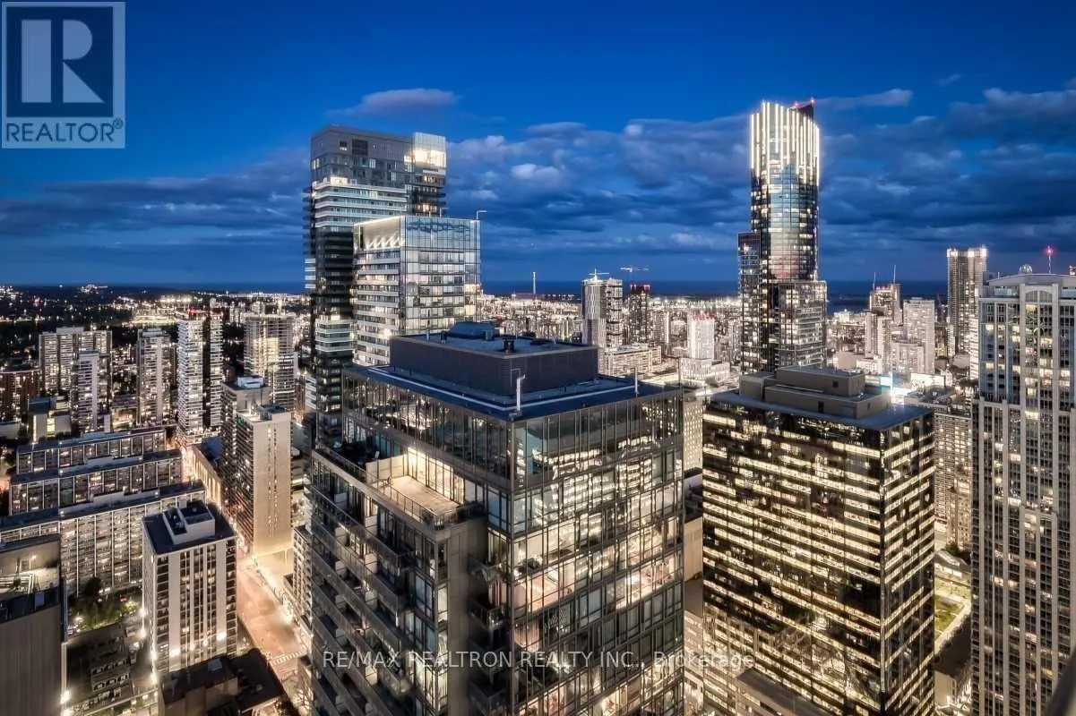 832 Bay Street, #4907