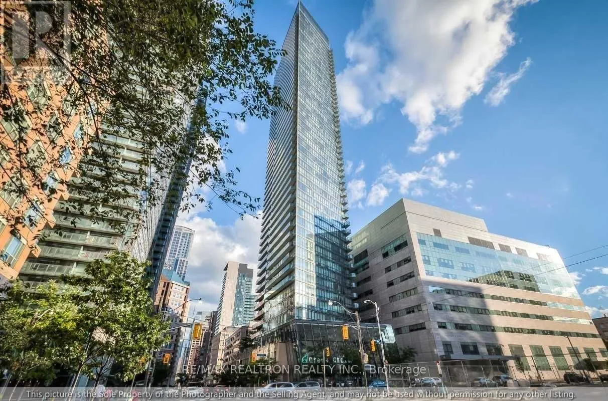 832 Bay Street, #4907