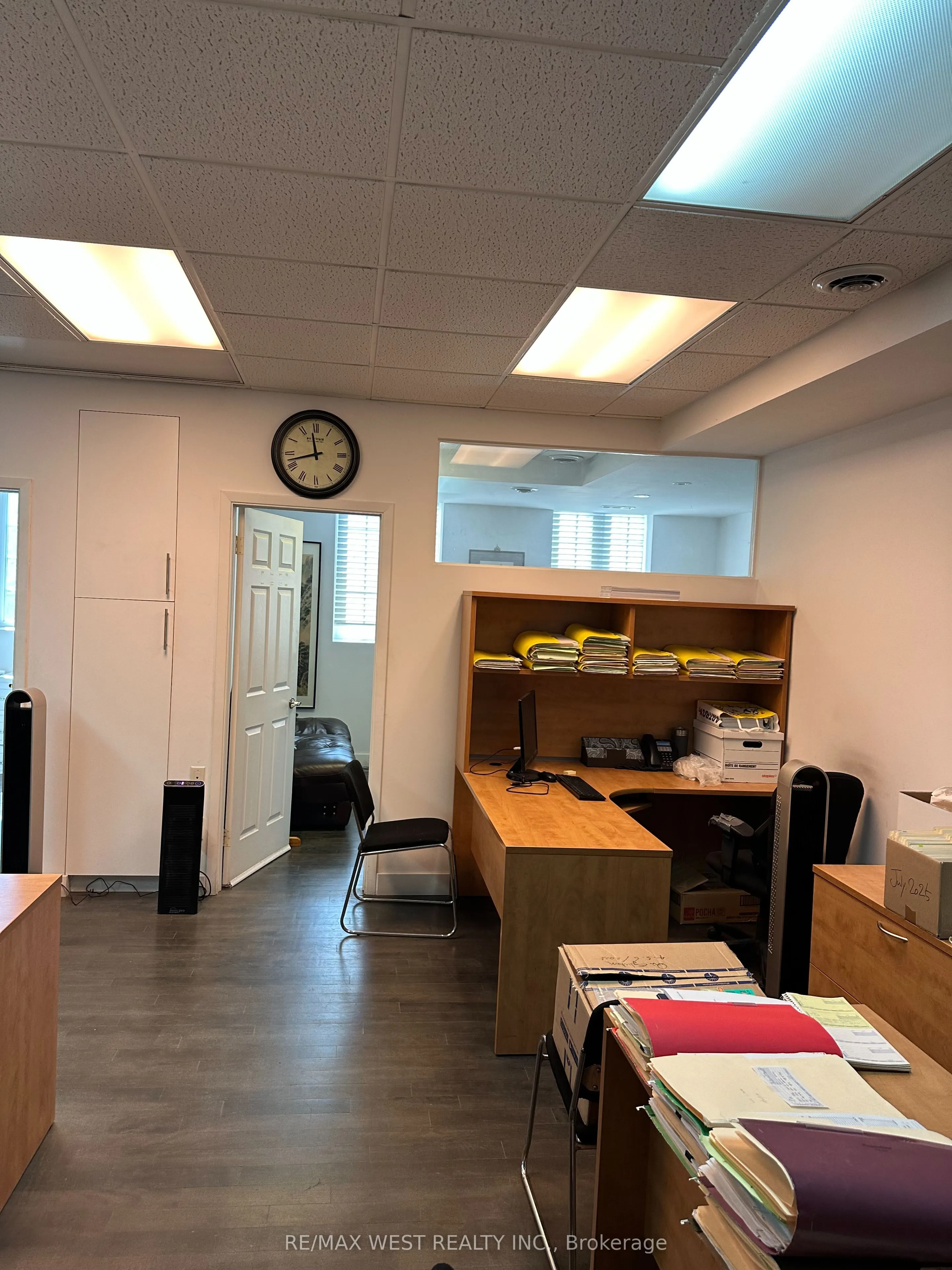 658 Bloor Street W