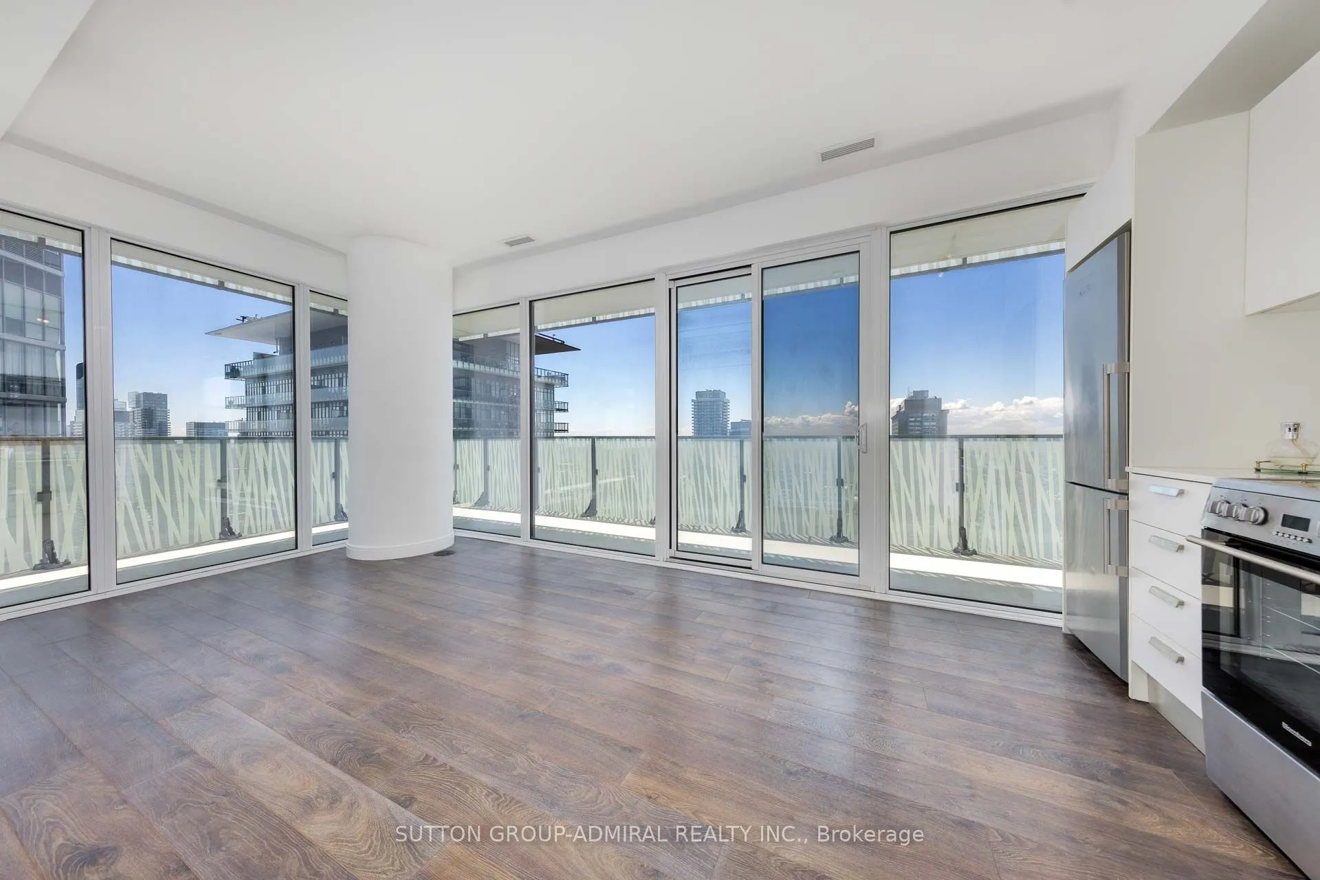 42 Charles Street E, #4403
