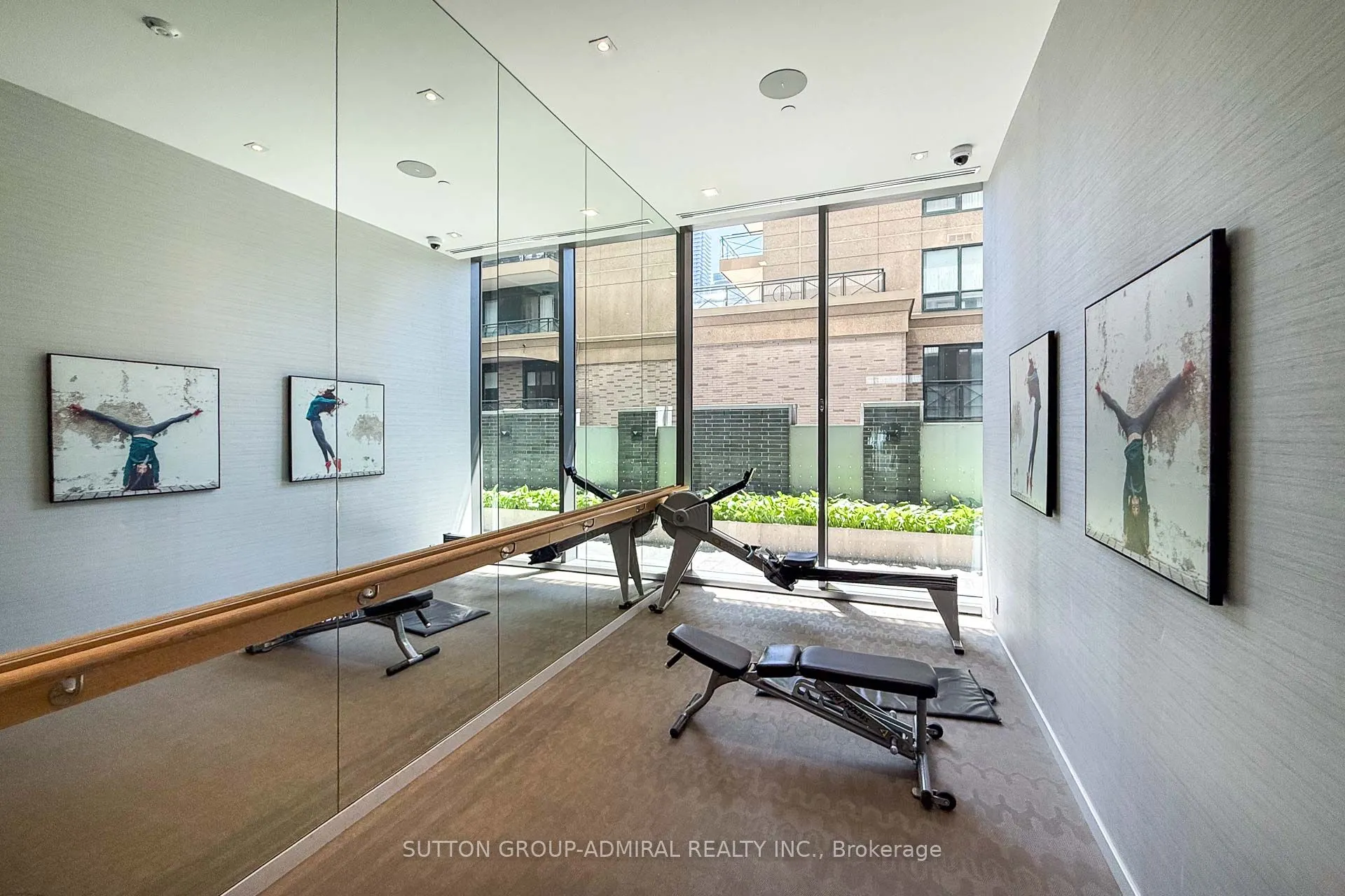 42 Charles Street E, #4403