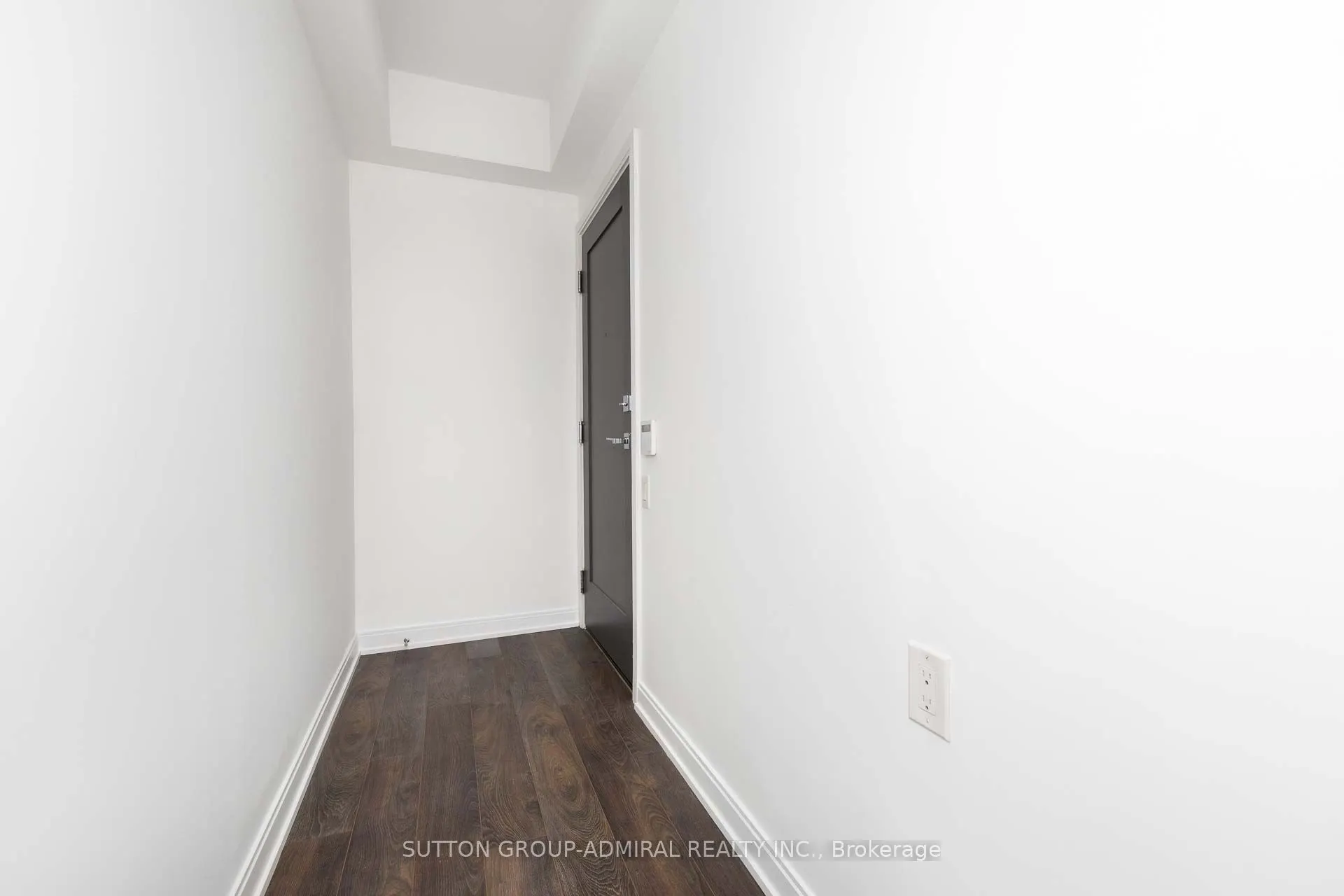 42 Charles Street E, #4403