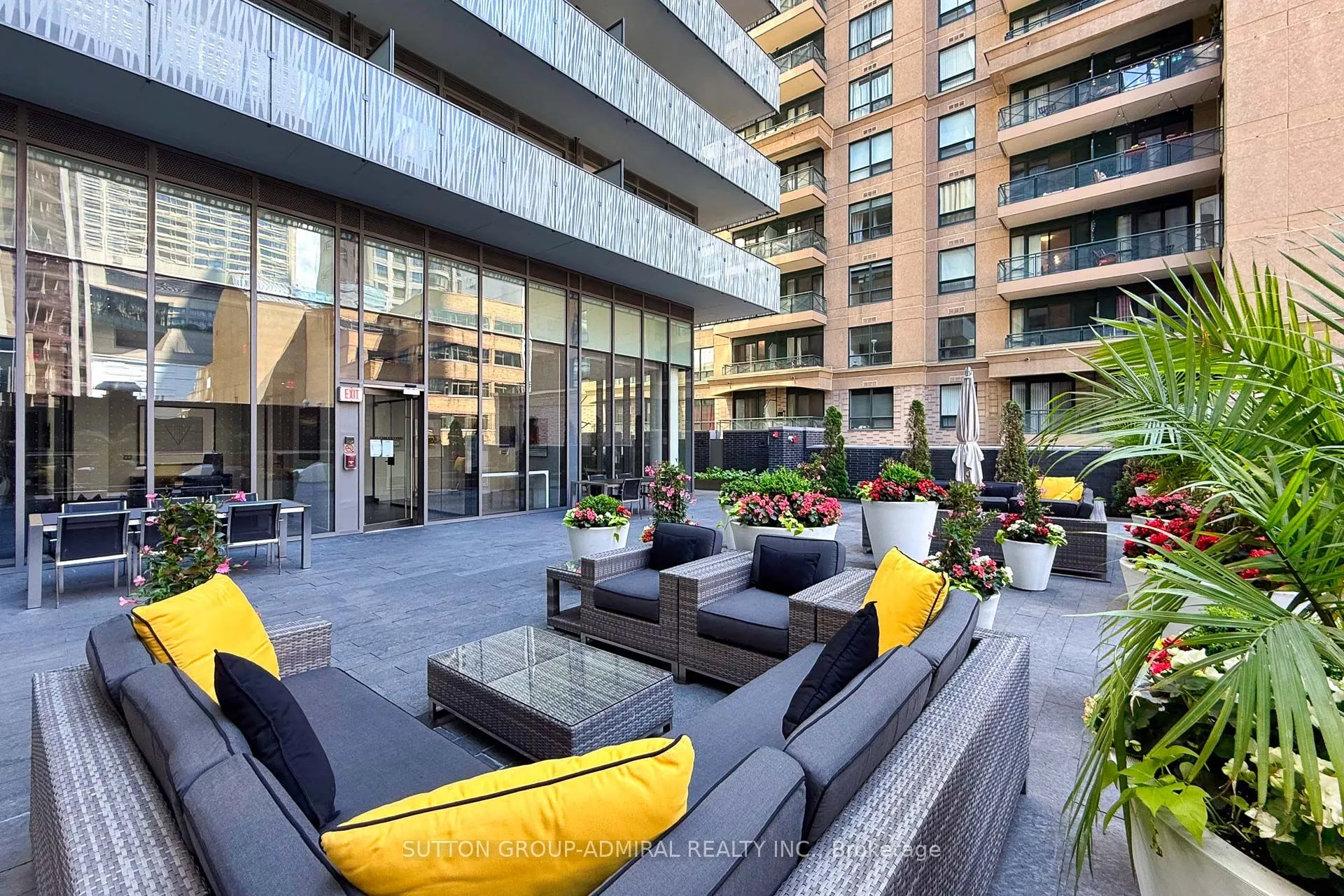42 Charles Street E, #4403