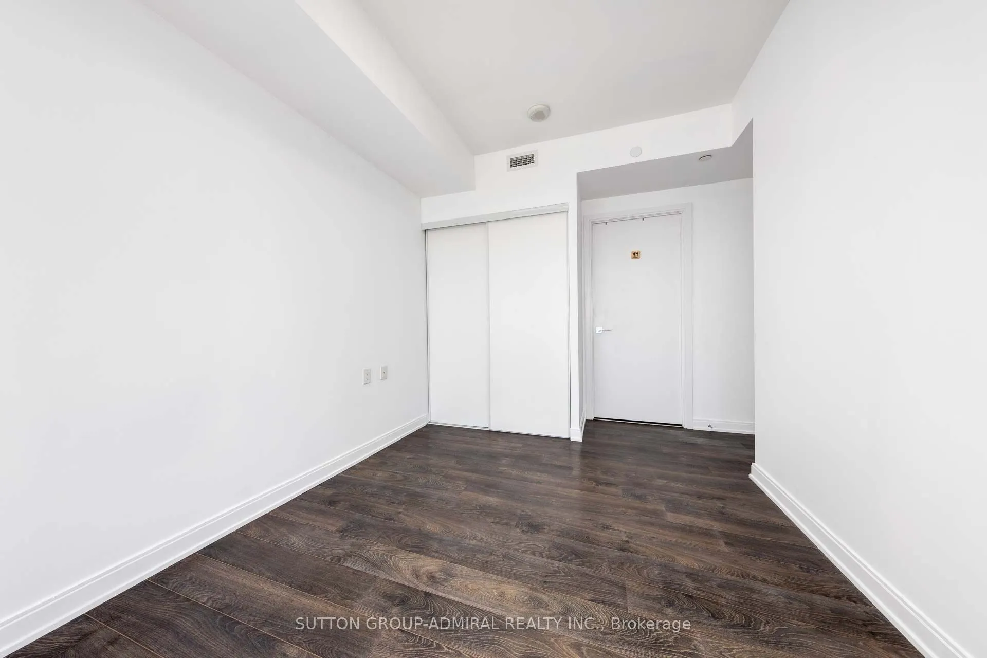 42 Charles Street E, #4403