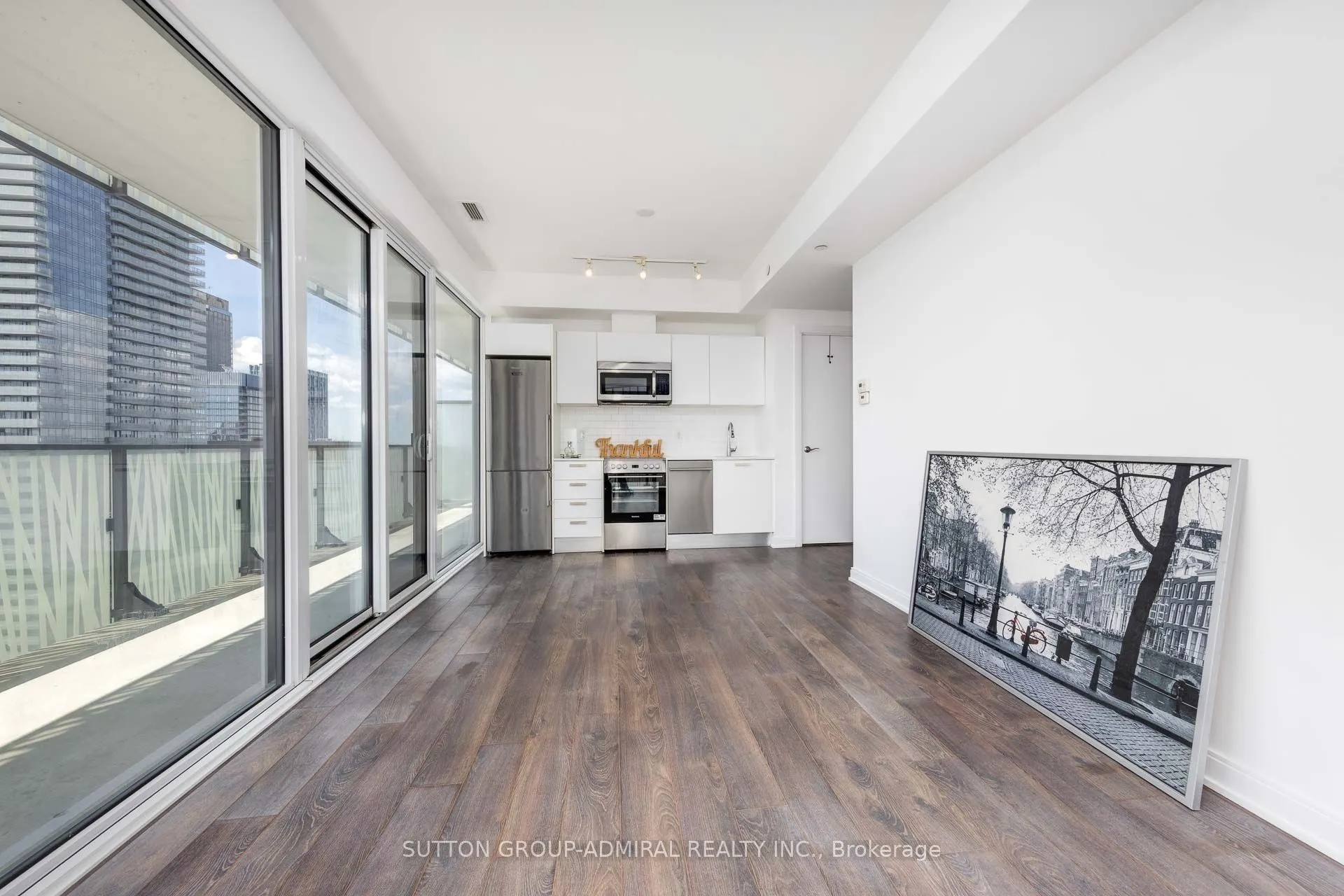 42 Charles Street E, #4403