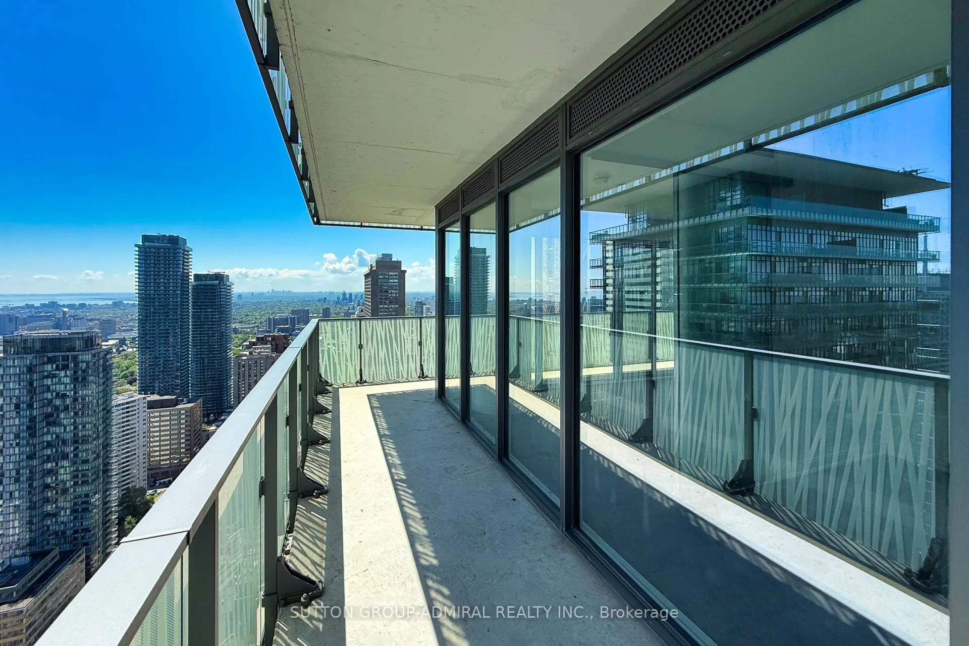 42 Charles Street E, #4403