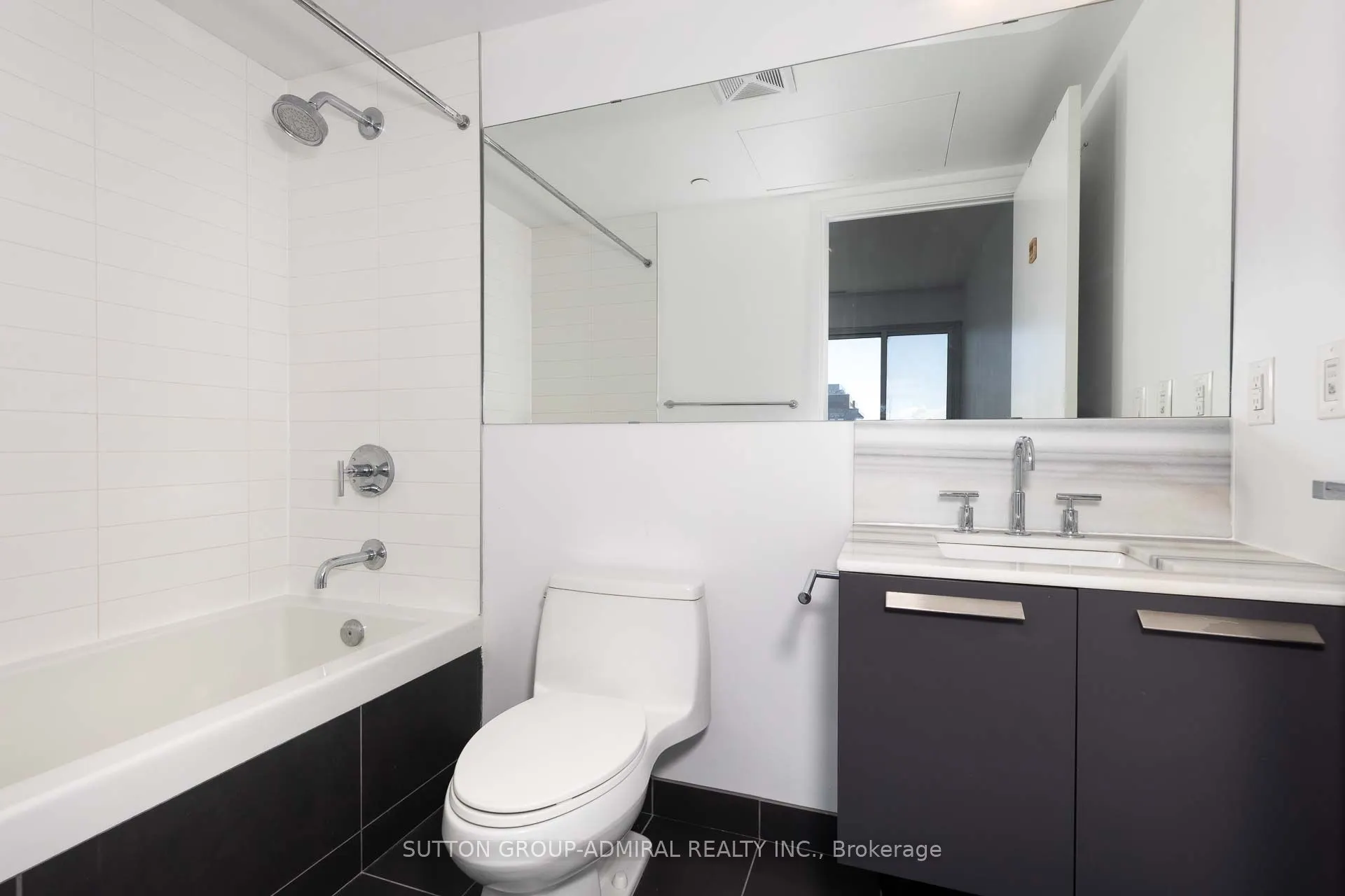 42 Charles Street E, #4403
