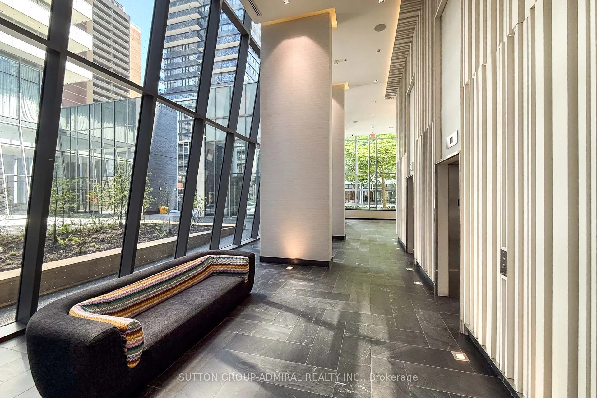 42 Charles Street E, #4403