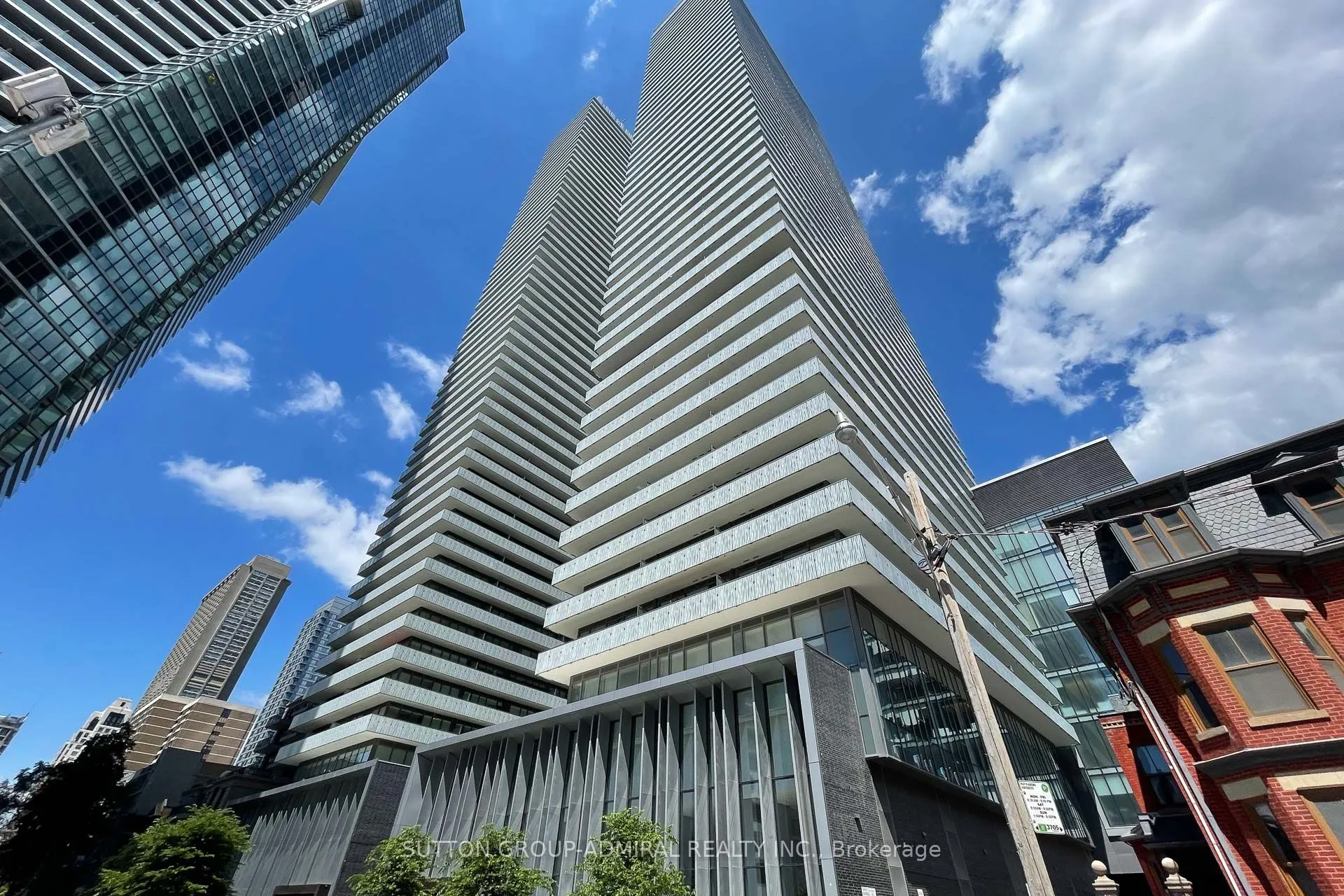 42 Charles Street E, #4403