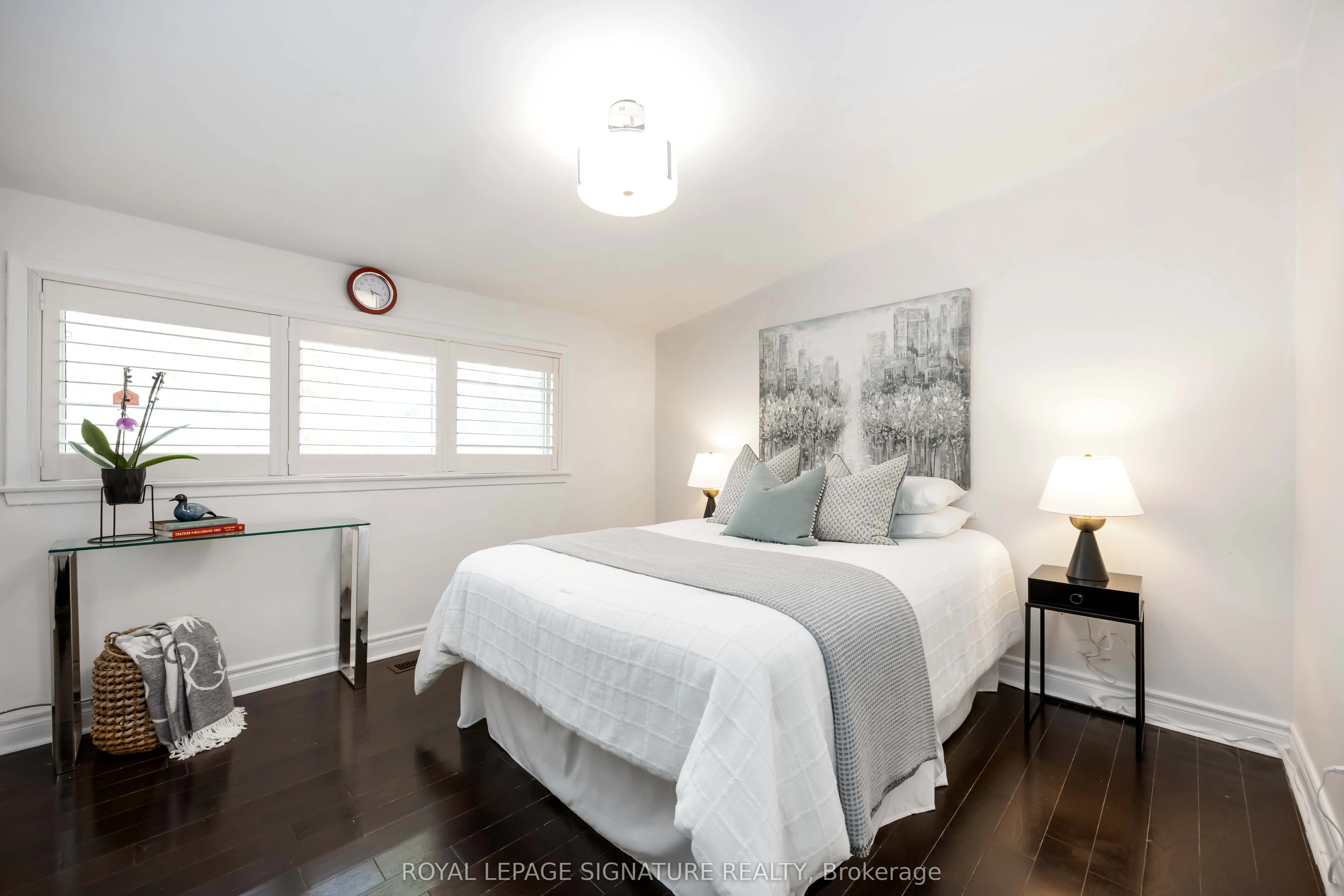 104 Billington Crescent