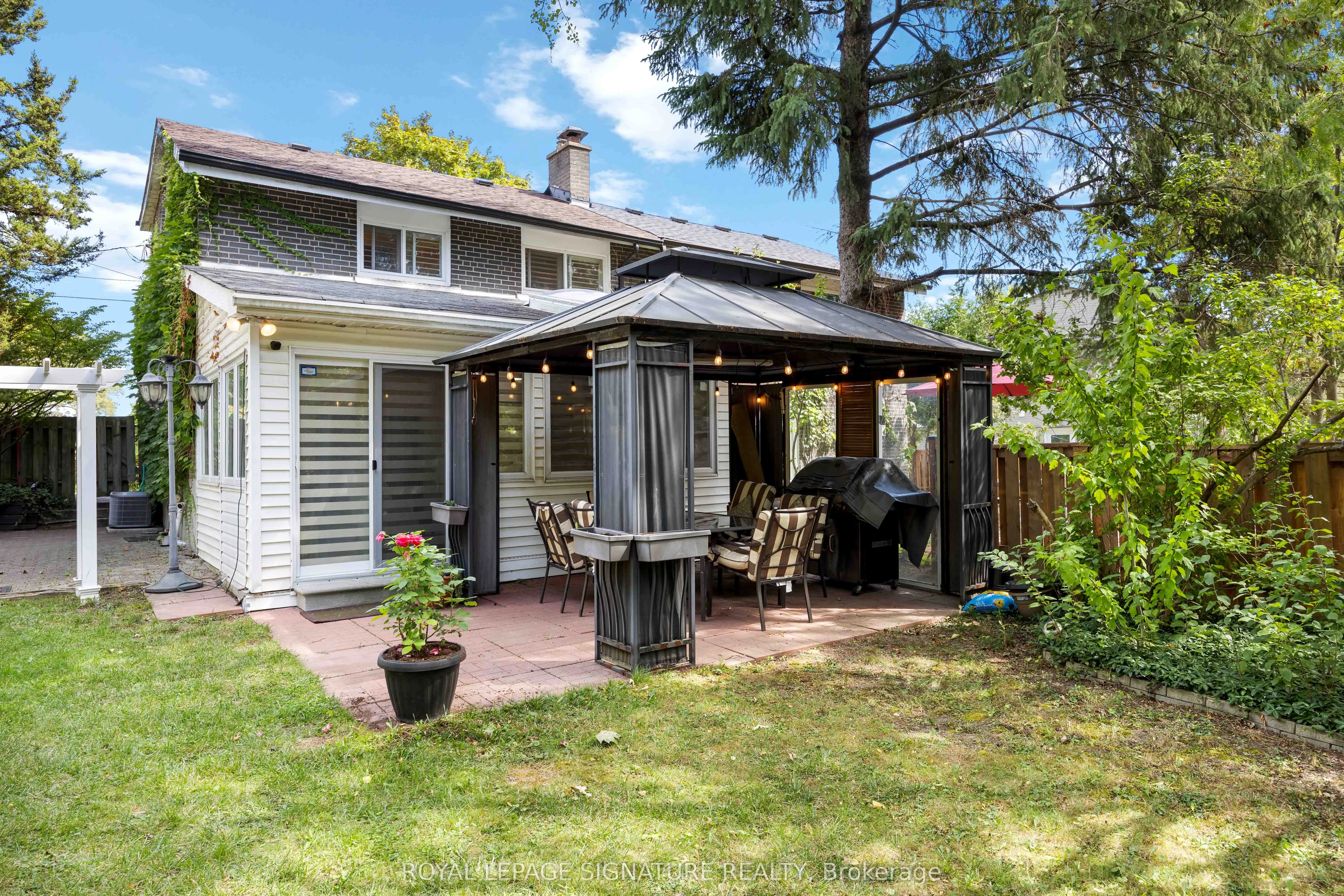 104 Billington Crescent