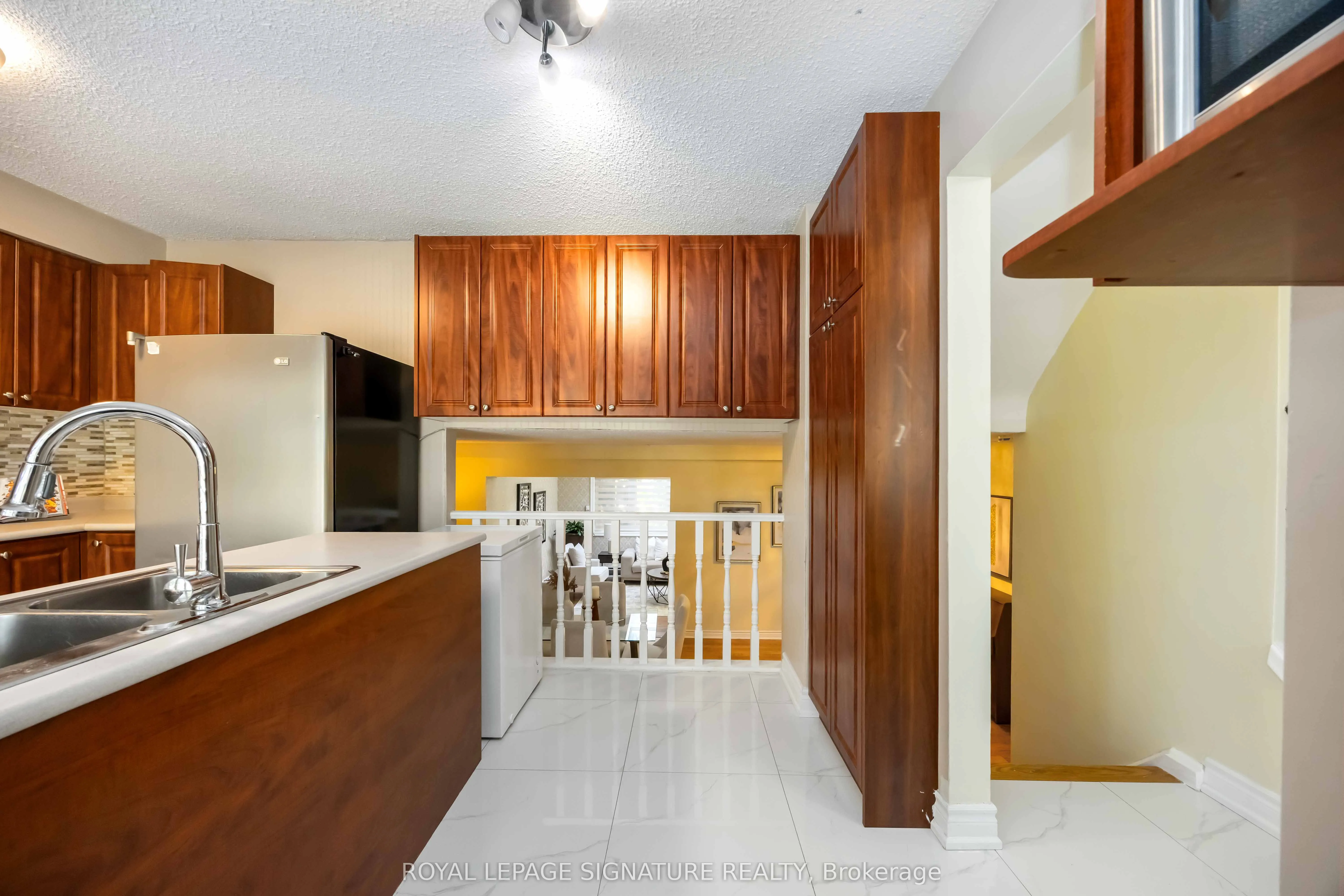 104 Billington Crescent