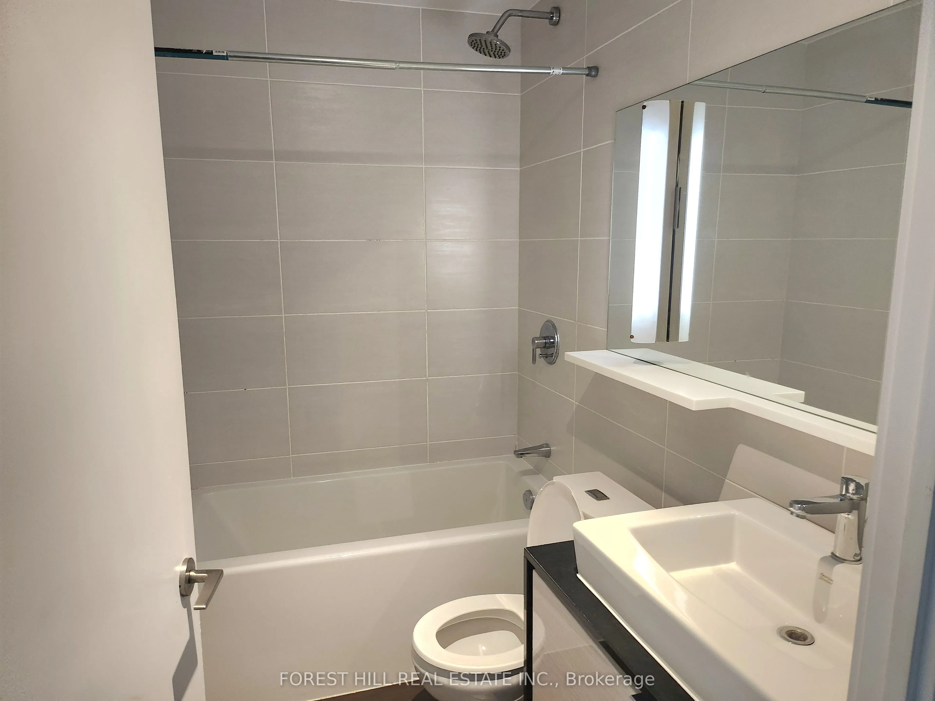 72 Esther Shiner Boulevard, #709