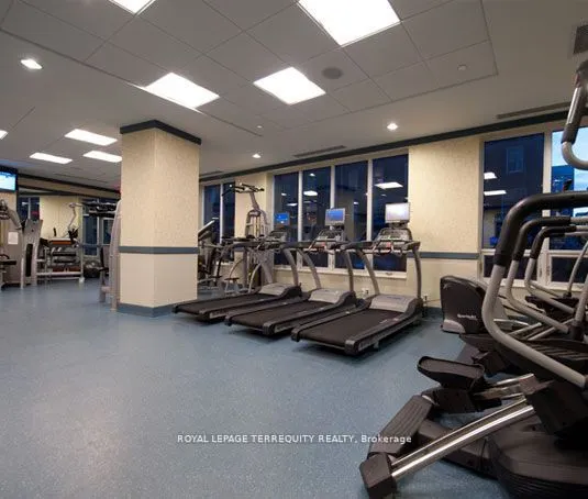 105 Harrison Garden Boulevard, #1016