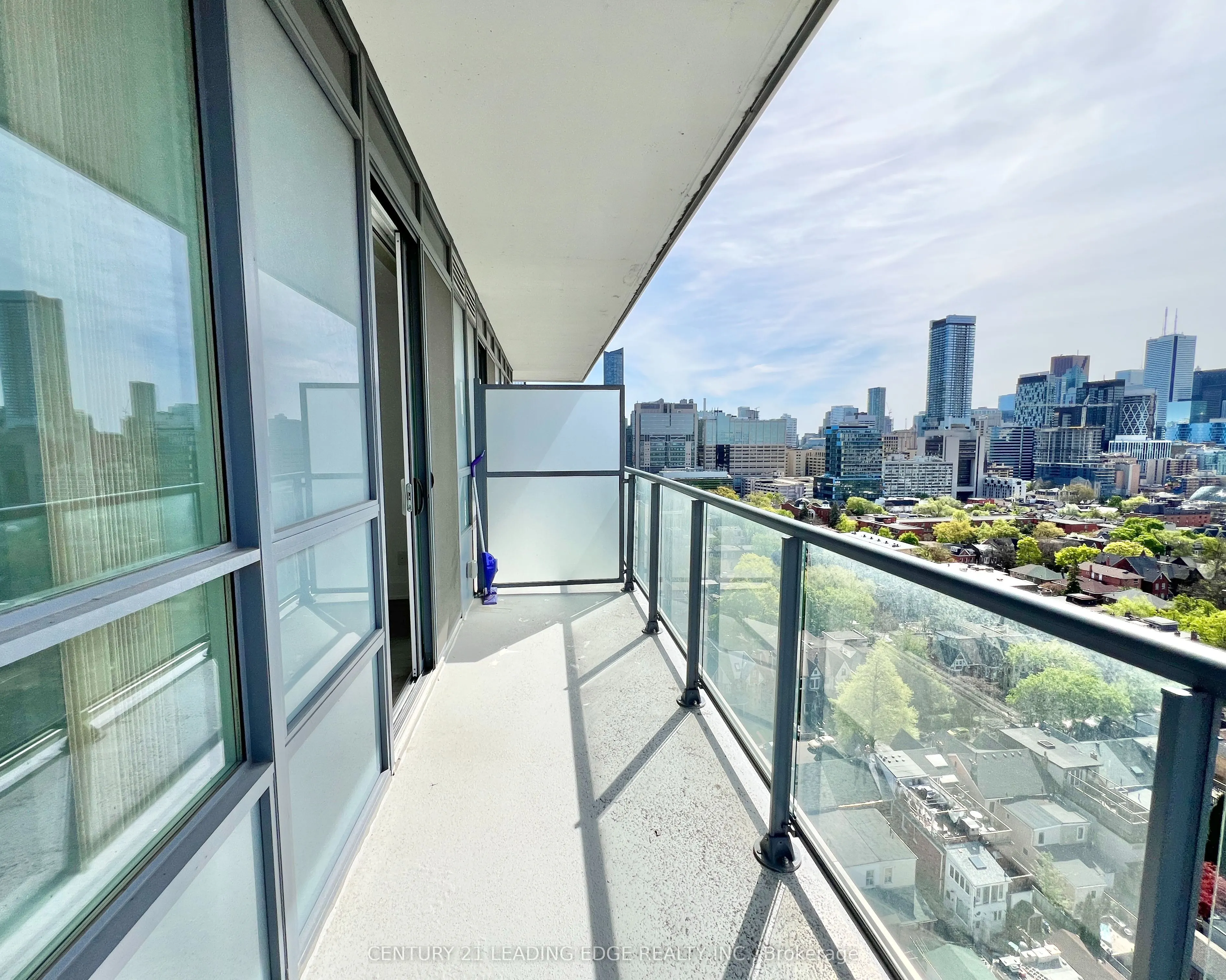 181 Huron Street, #Lph02