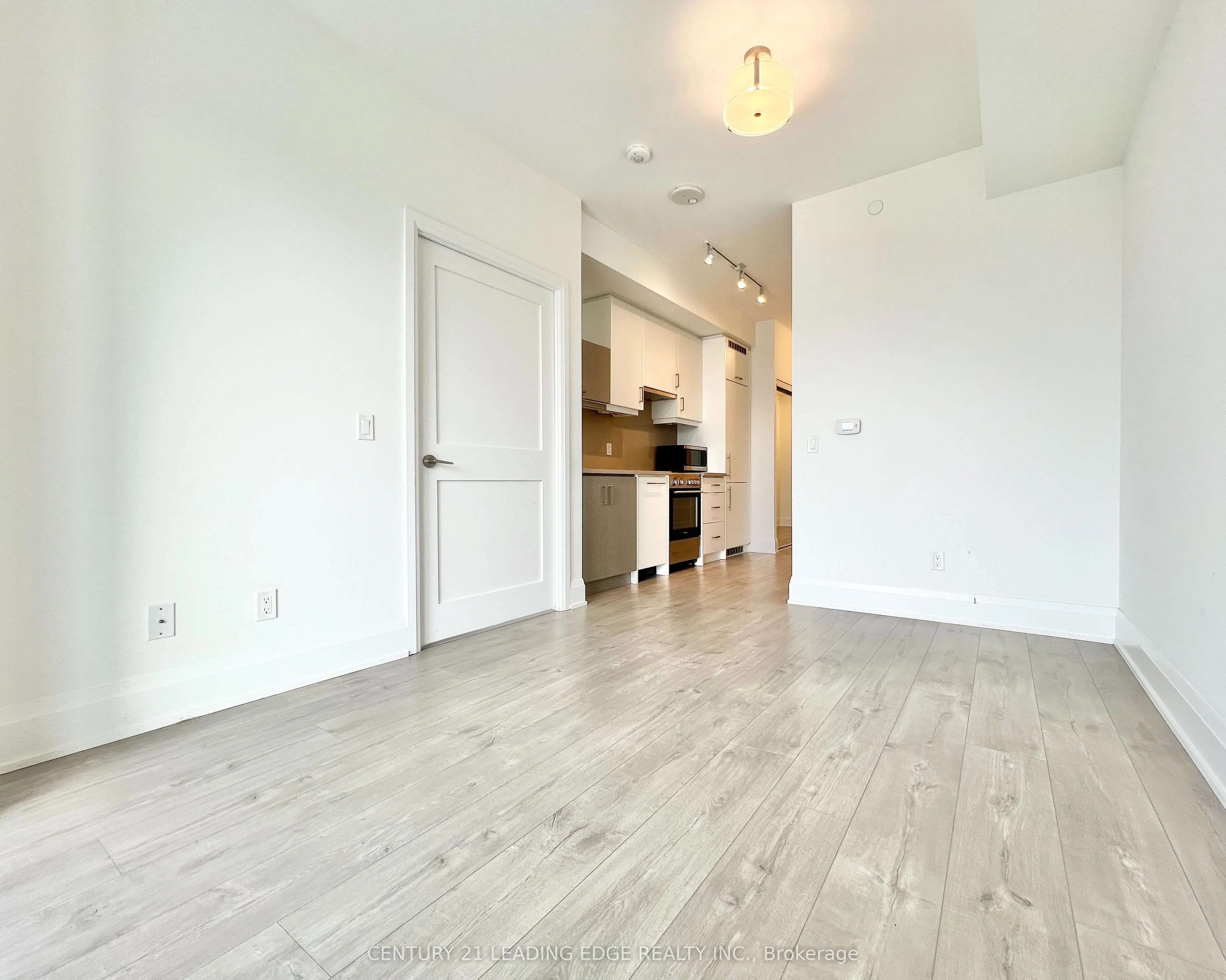 181 Huron Street, #Lph02