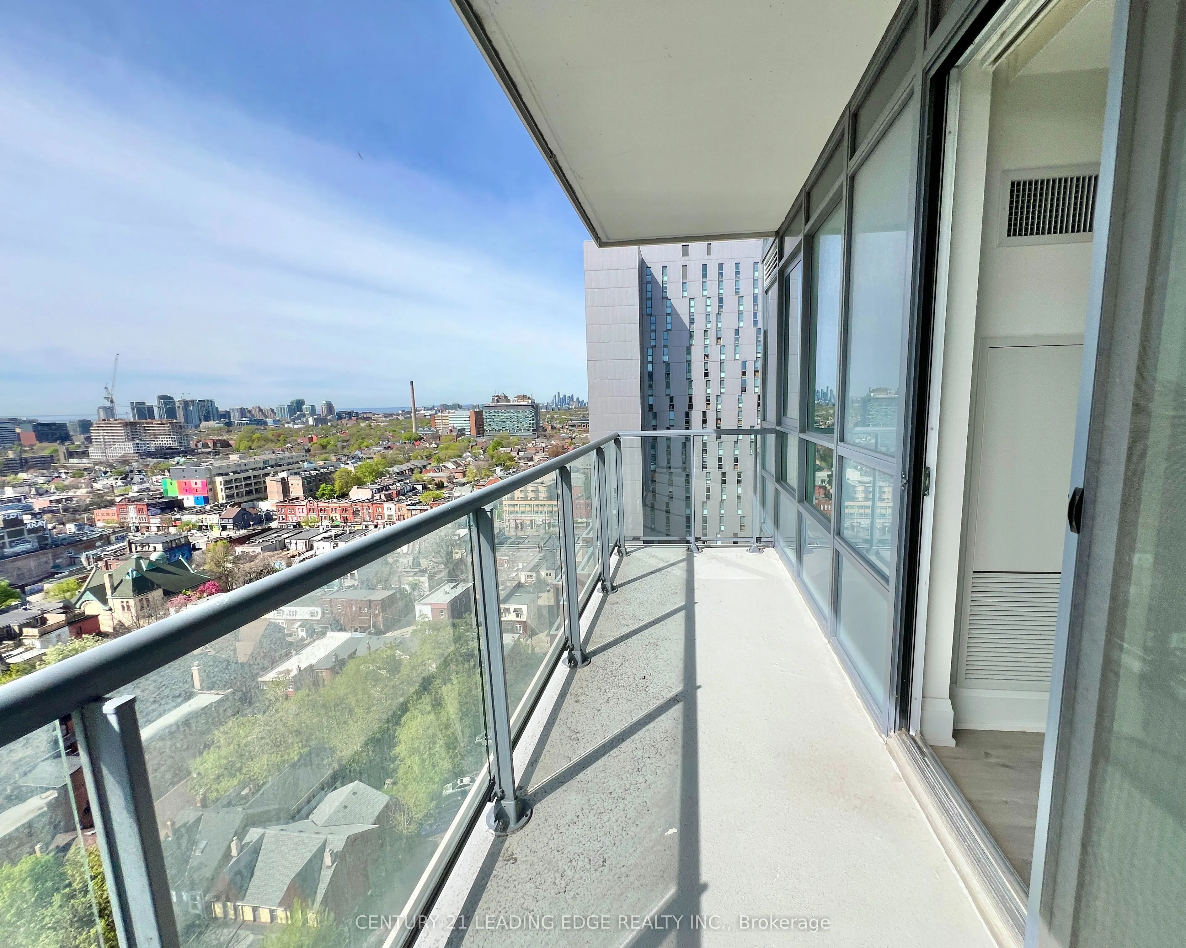 181 Huron Street, #Lph02
