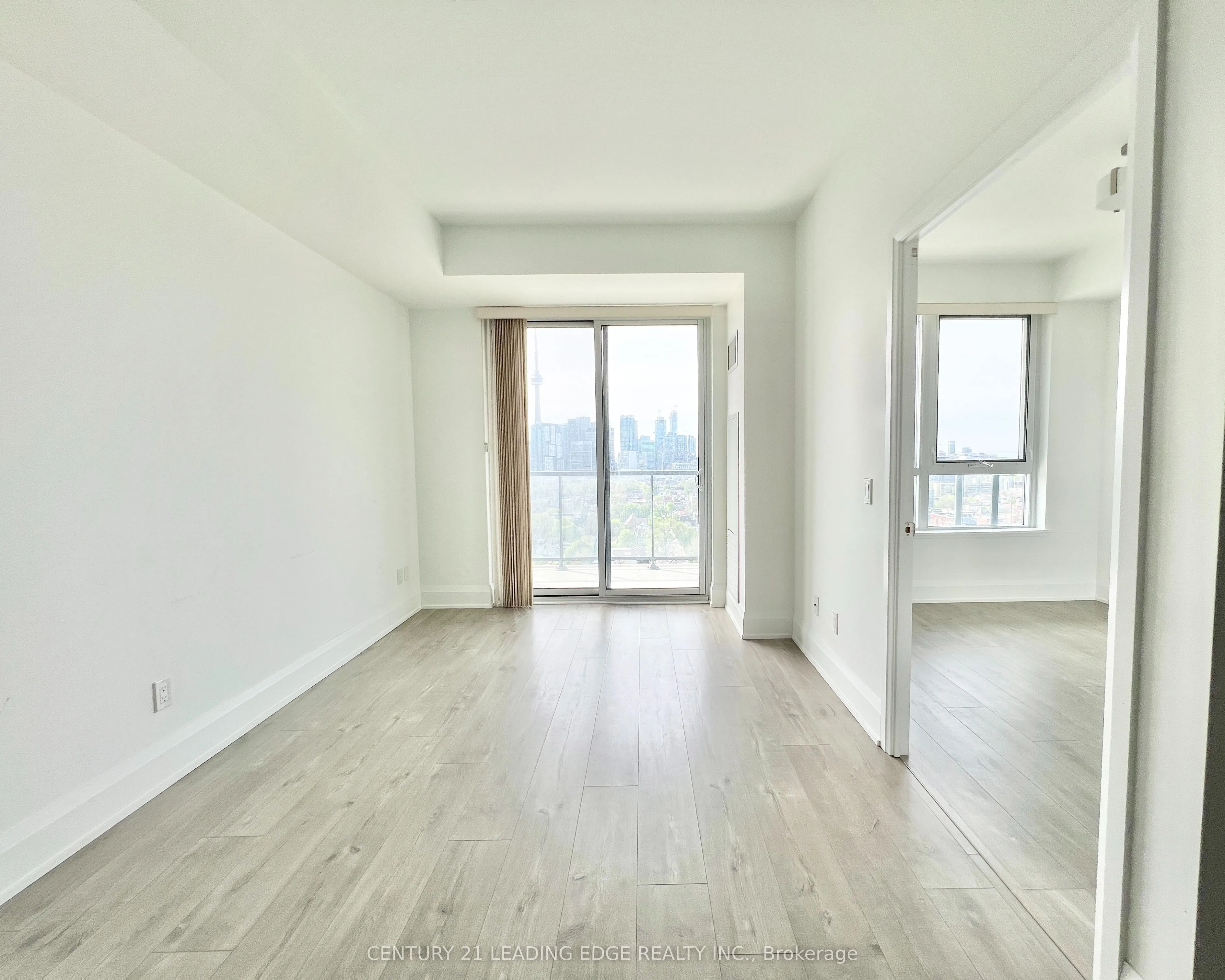 181 Huron Street, #Lph02