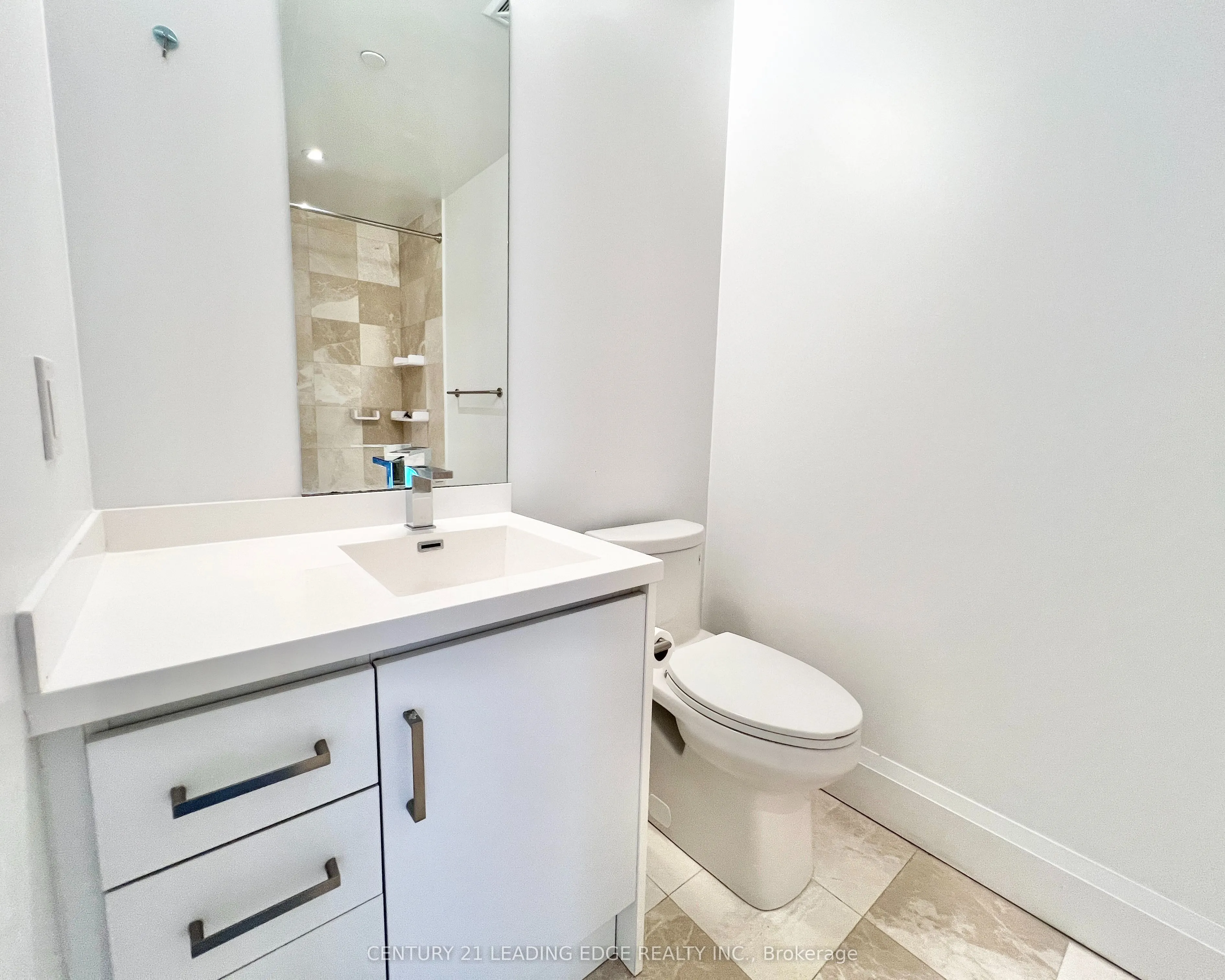 181 Huron Street, #Lph02