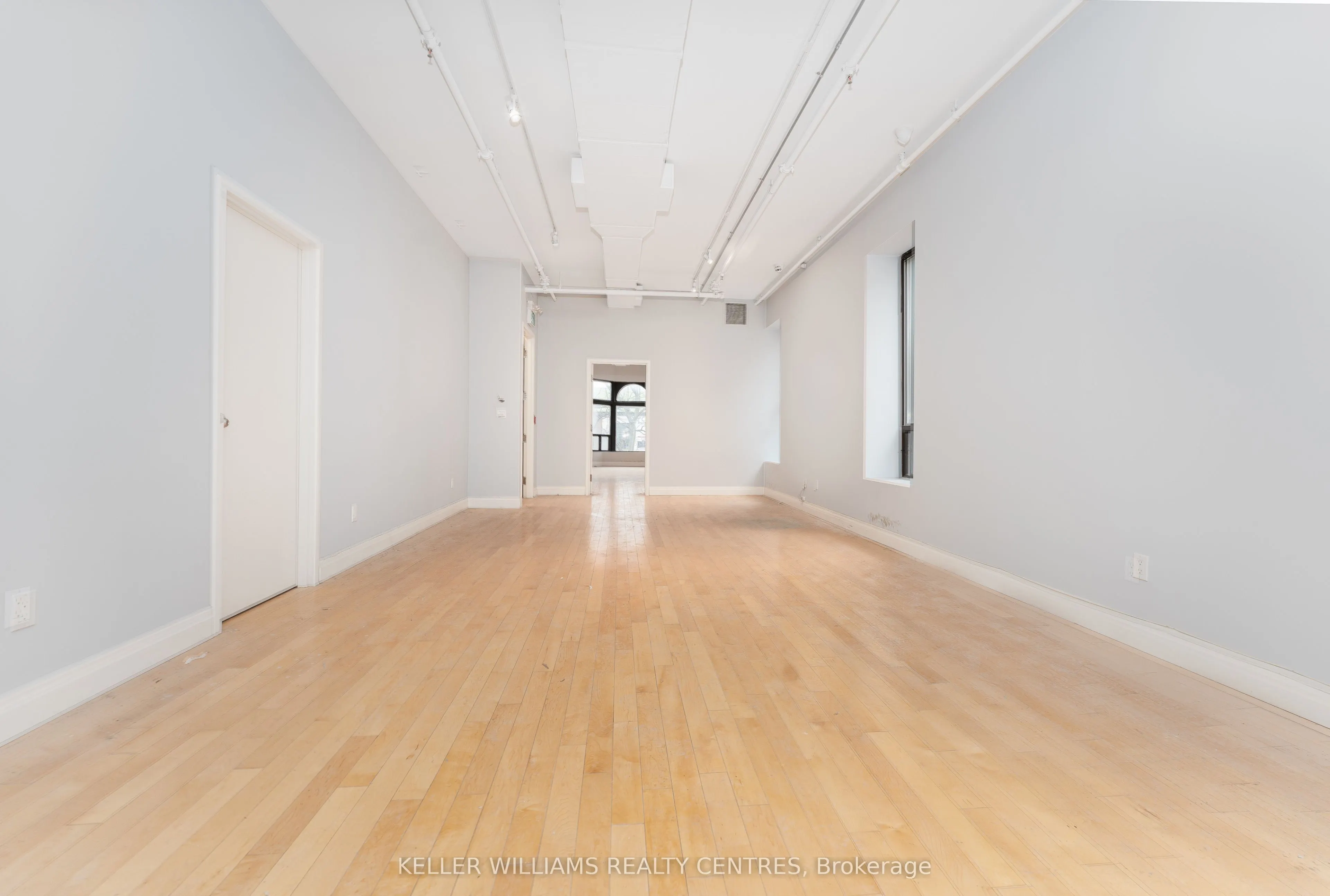 489 Queen Street W, #201