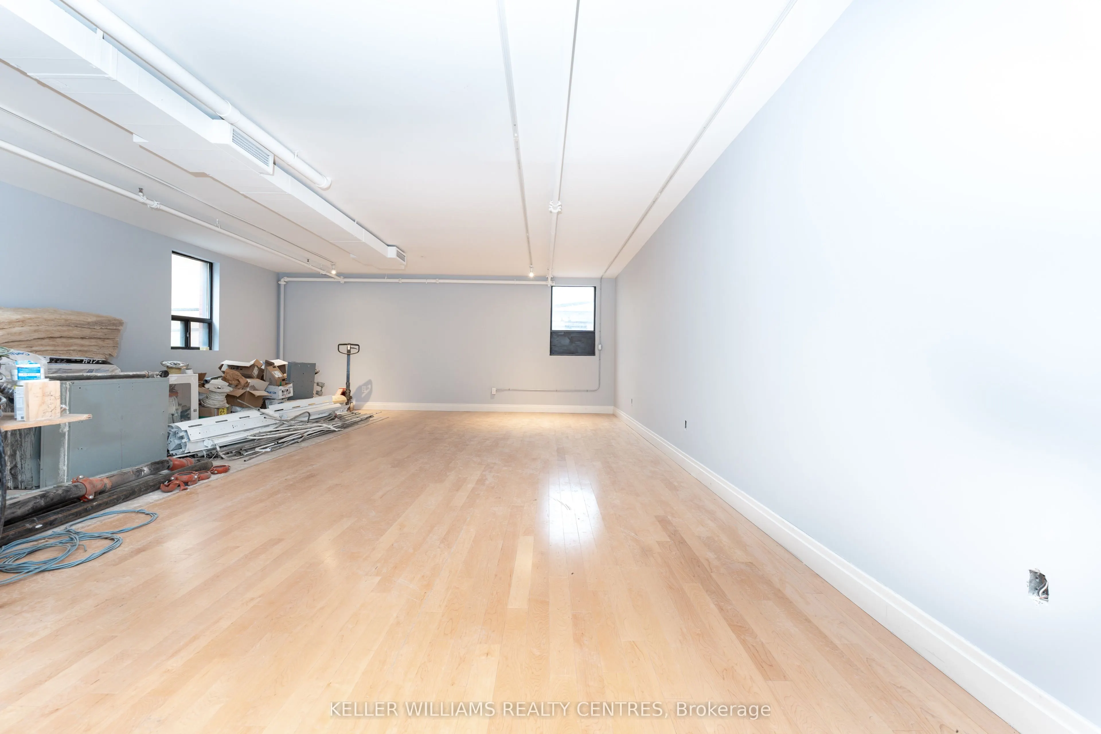 489 Queen Street W, #201