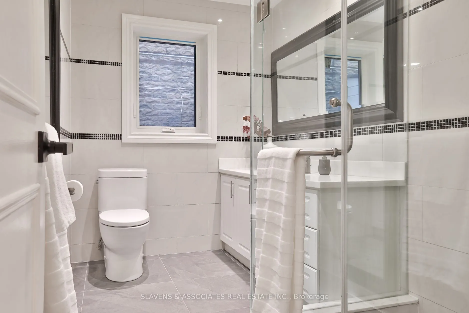1021 Spadina Road