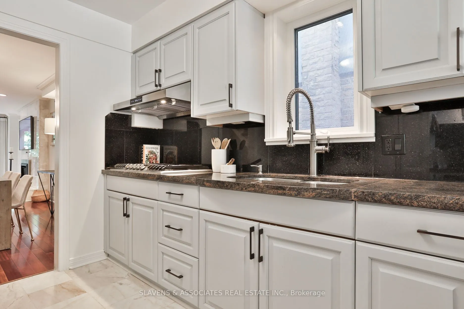1021 Spadina Road