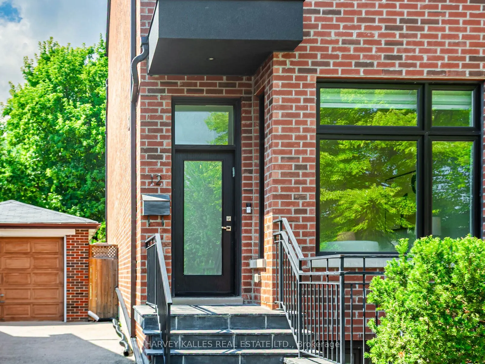 12 Coates Avenue