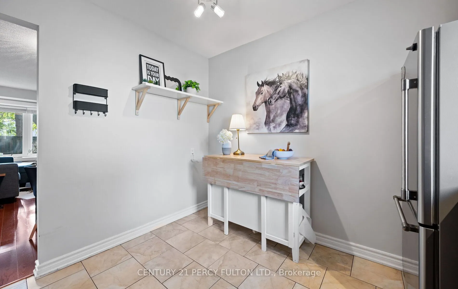 57 Golden Appleway, #111