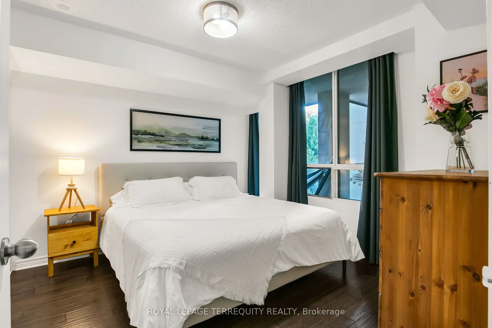 253 Merton Street, #501