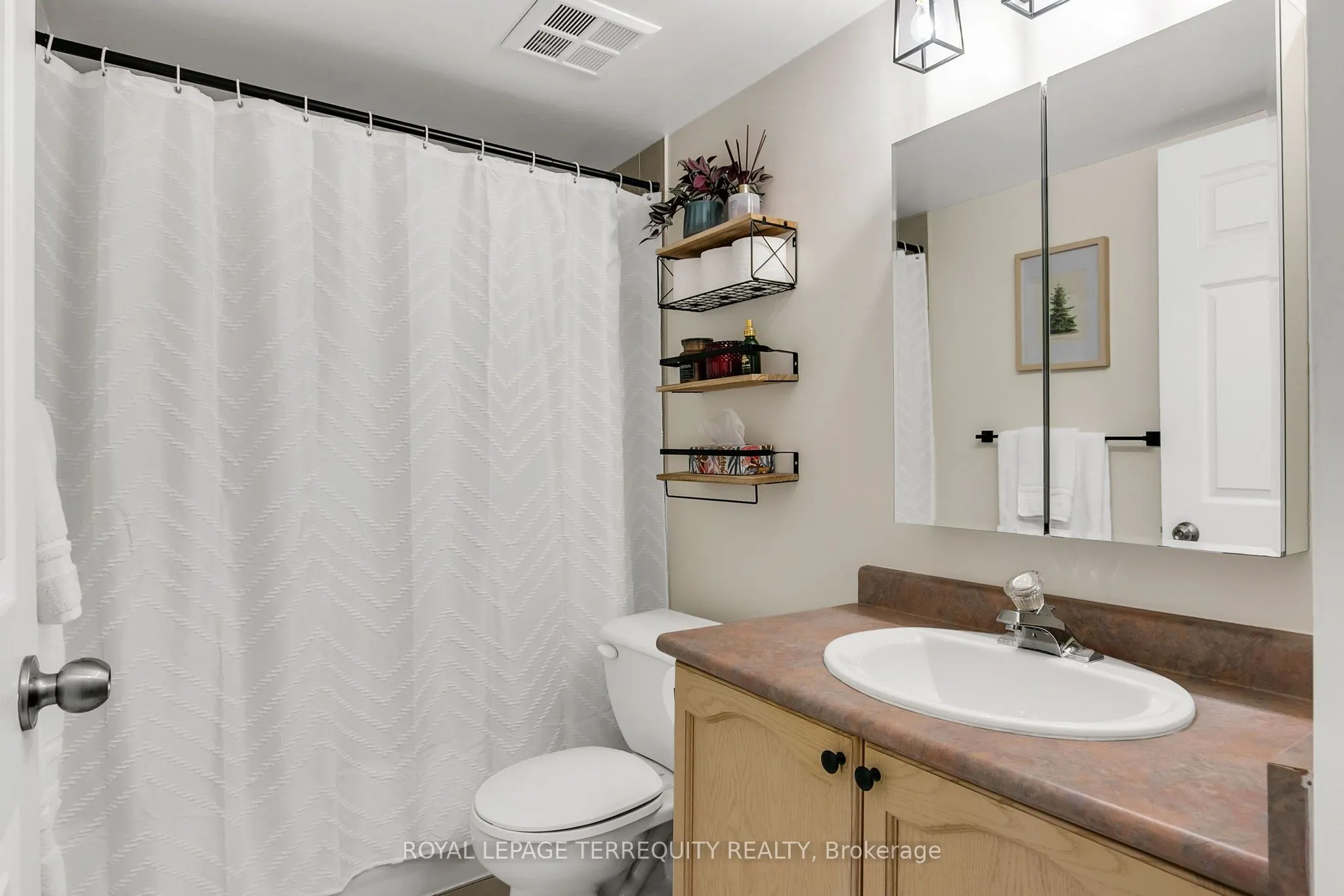 253 Merton Street, #501