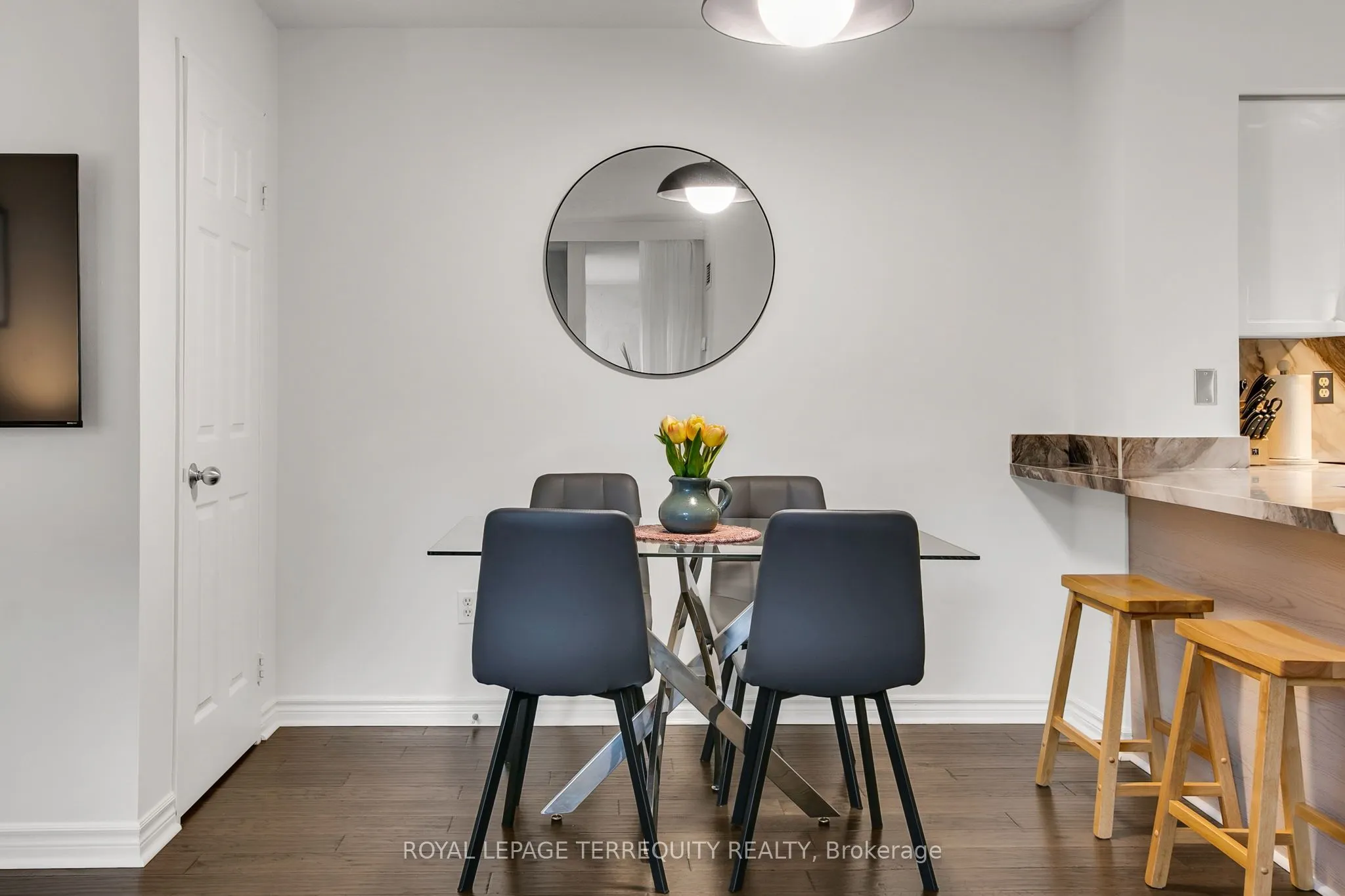 253 Merton Street, #501
