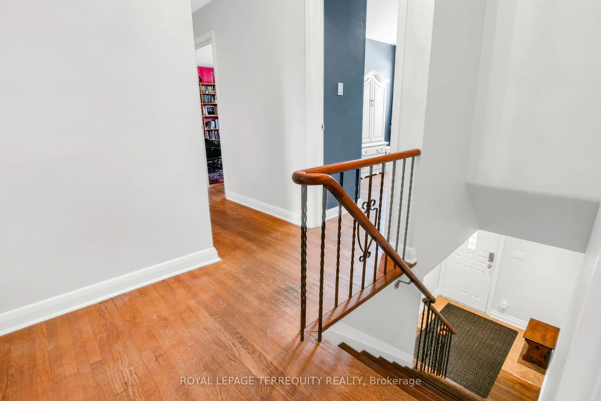 11 Urbandale Avenue