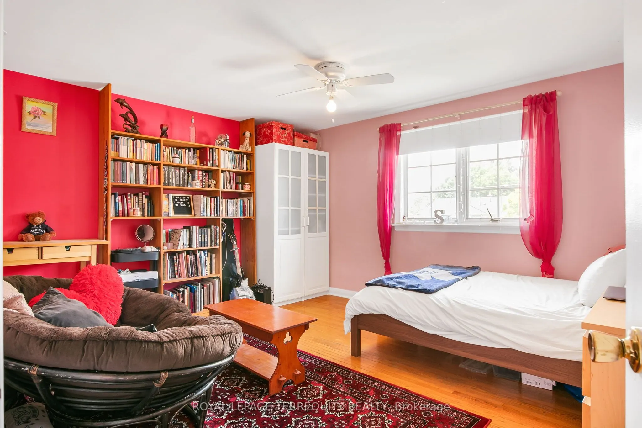 11 Urbandale Avenue