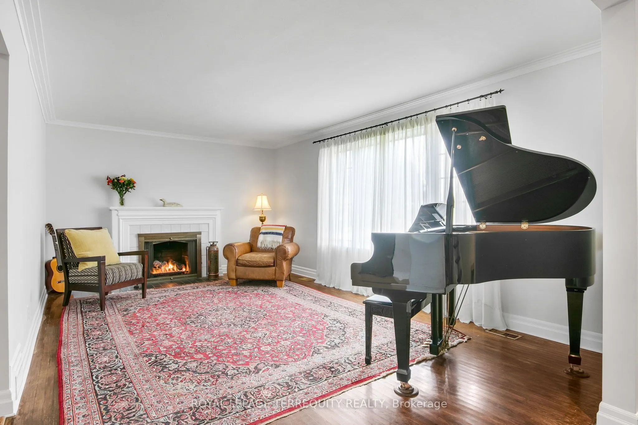 11 Urbandale Avenue