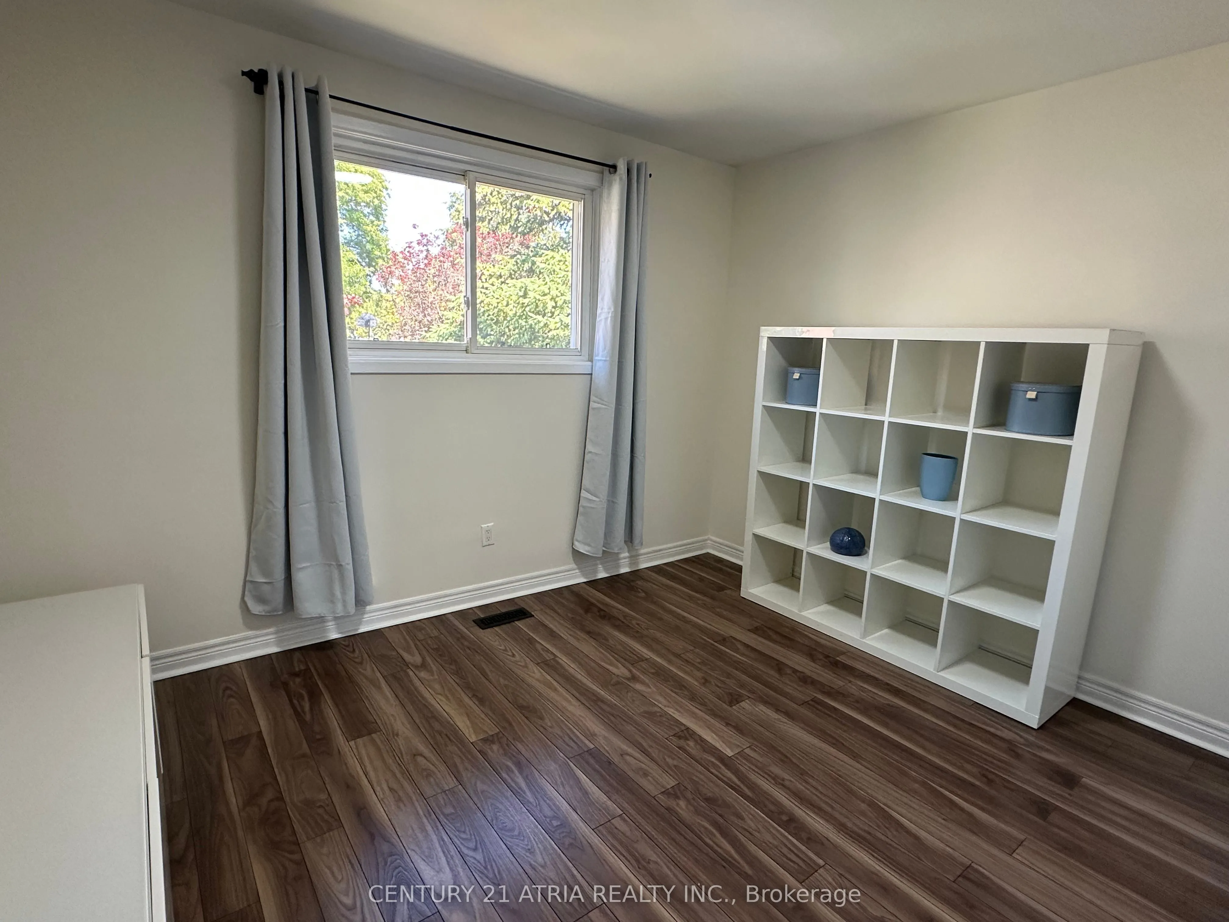 18 Reiber Crescent