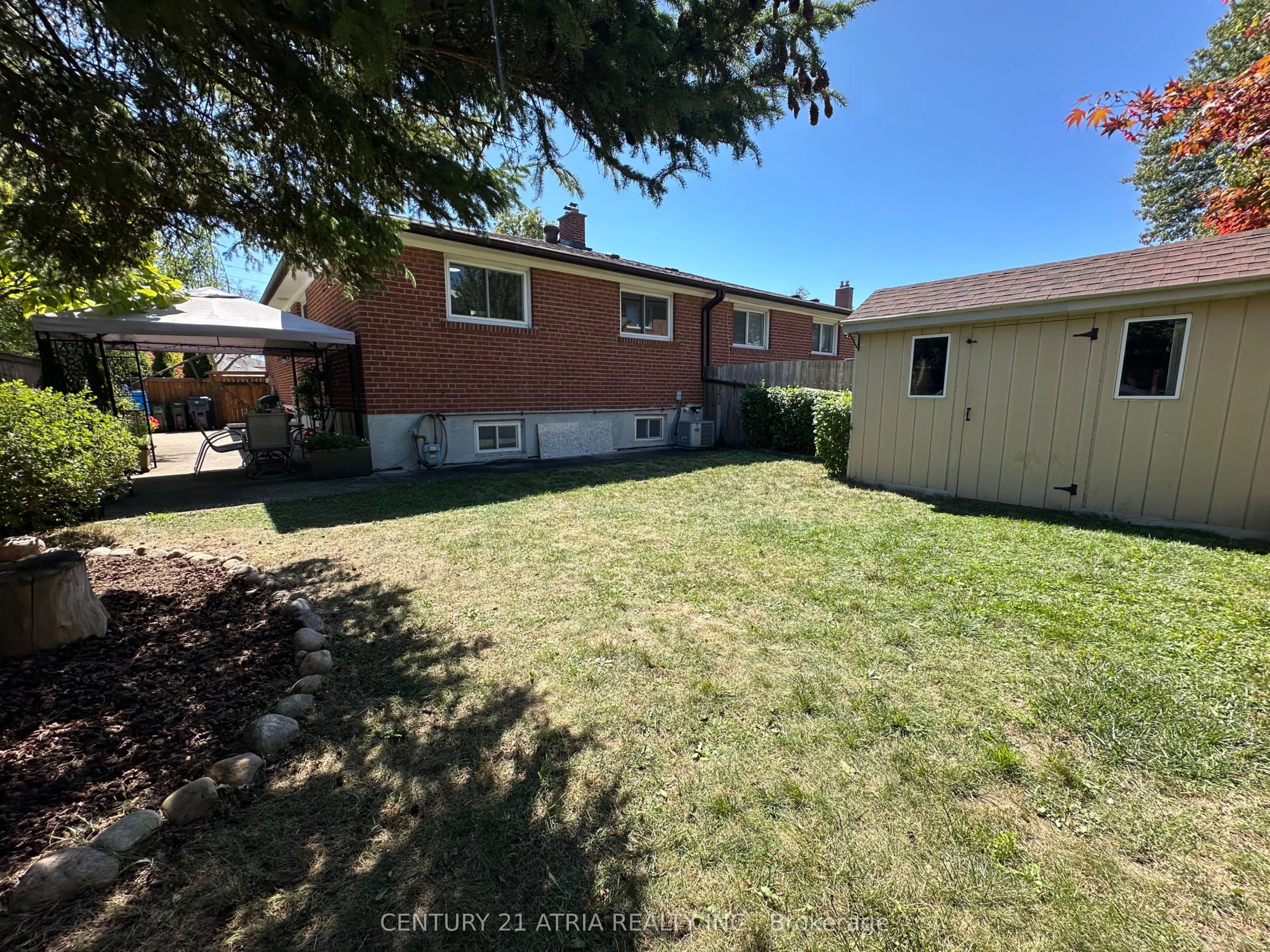 18 Reiber Crescent