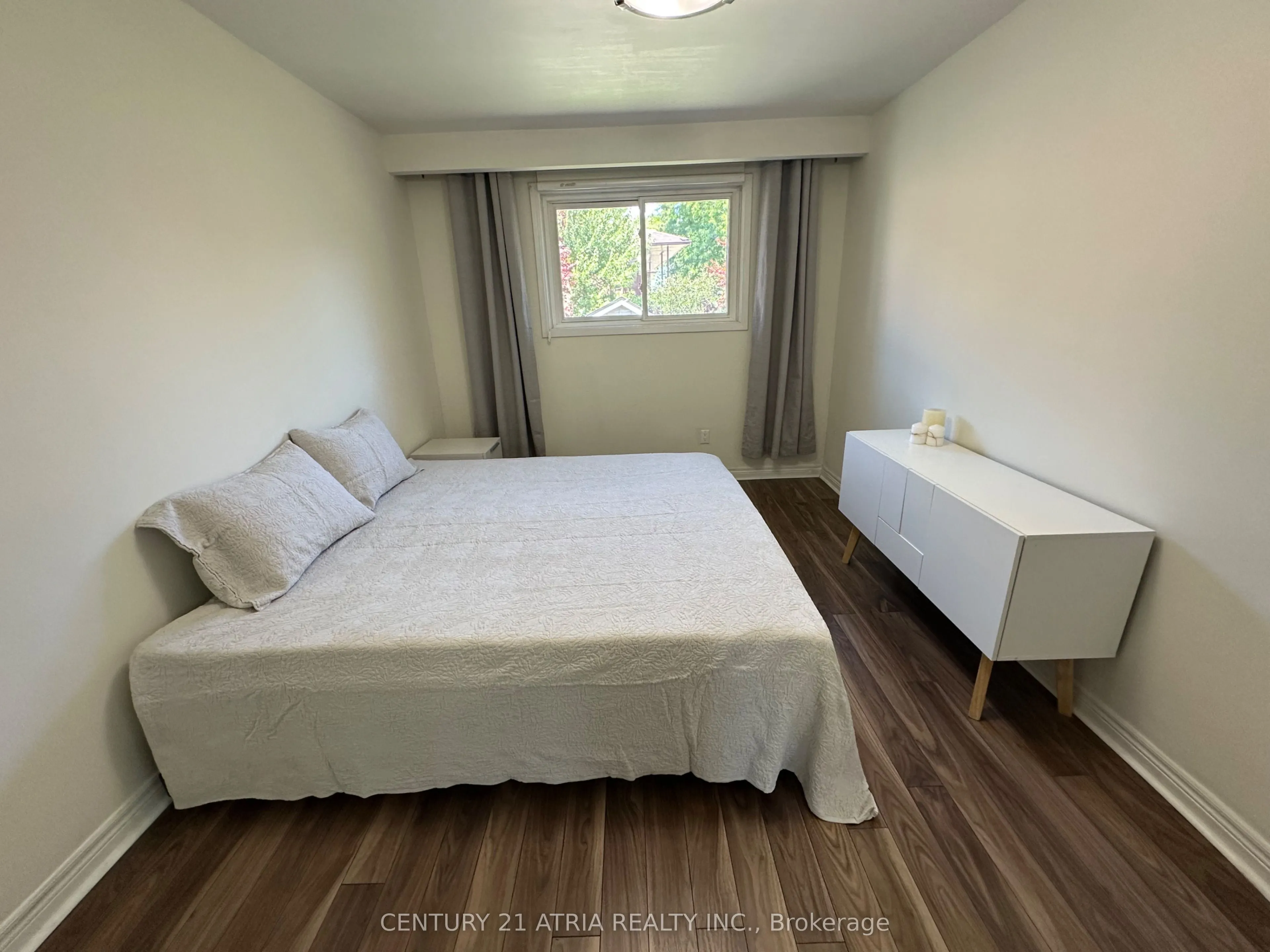 18 Reiber Crescent