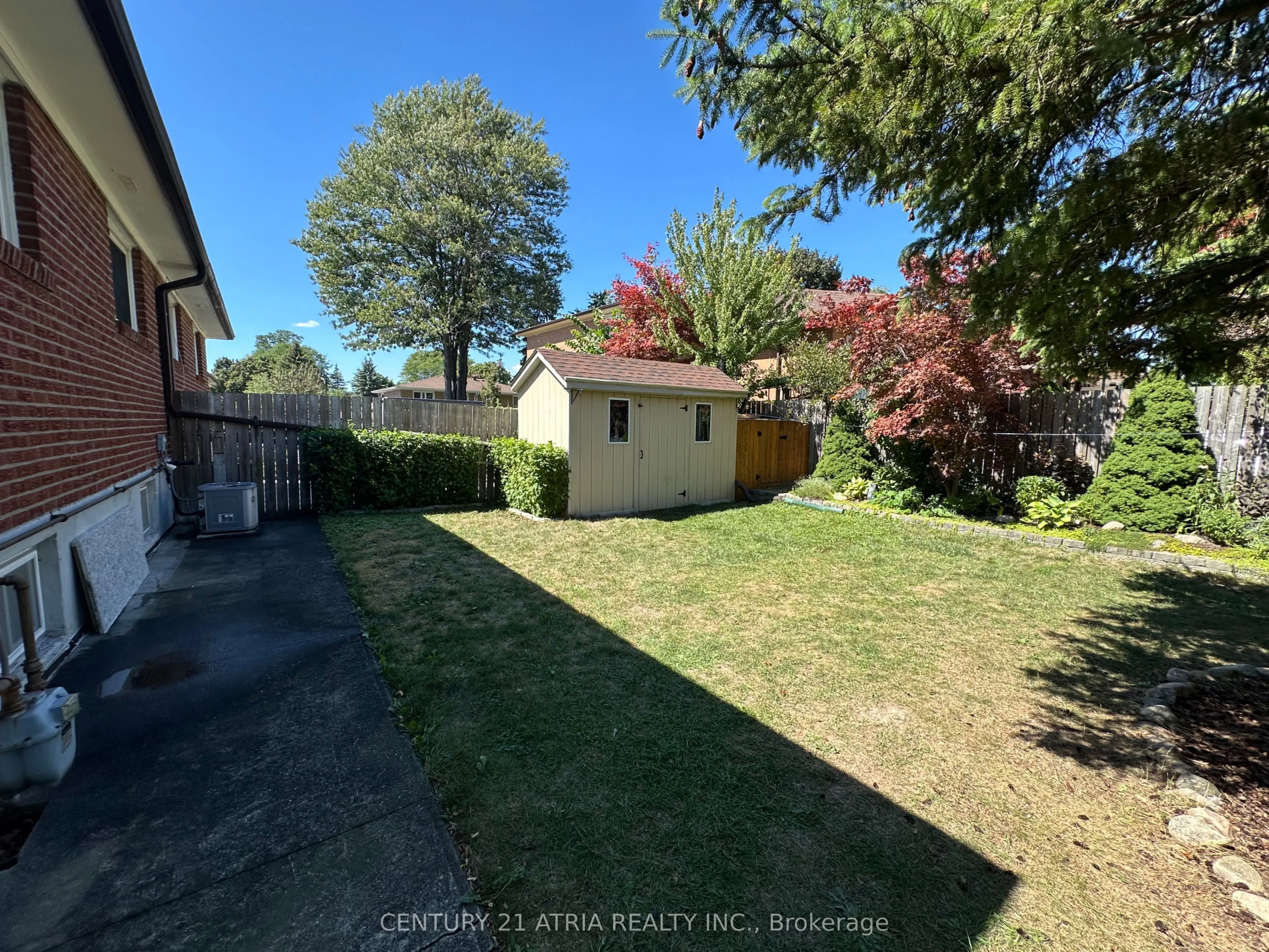 18 Reiber Crescent
