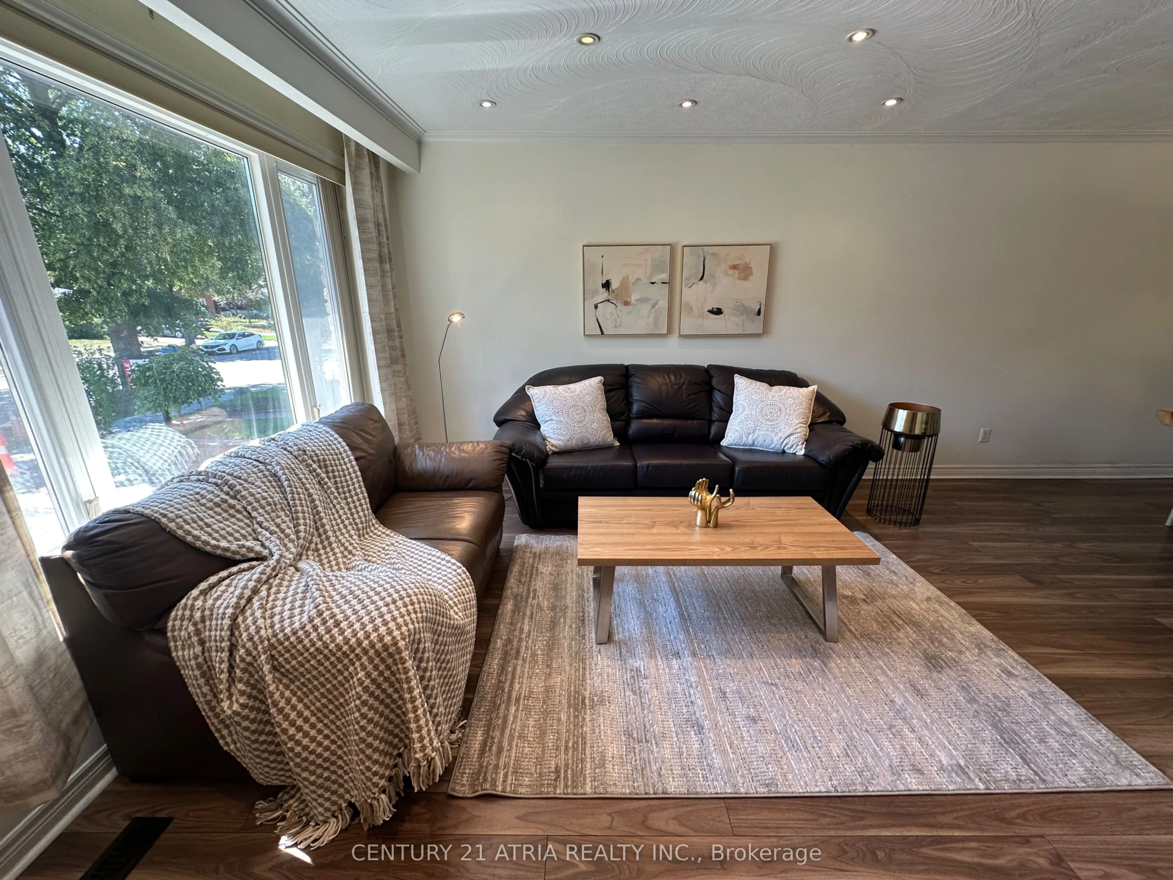 18 Reiber Crescent