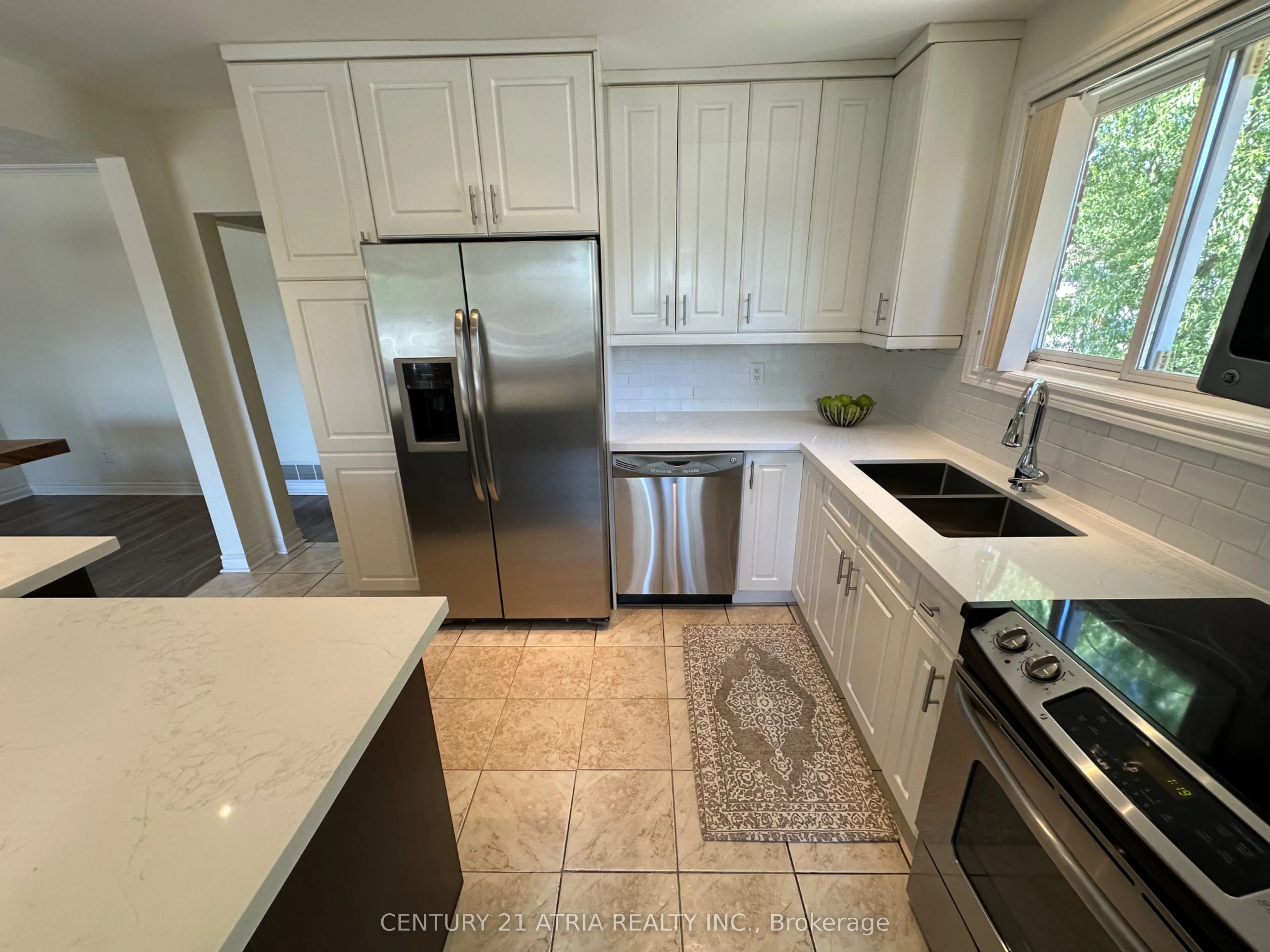 18 Reiber Crescent