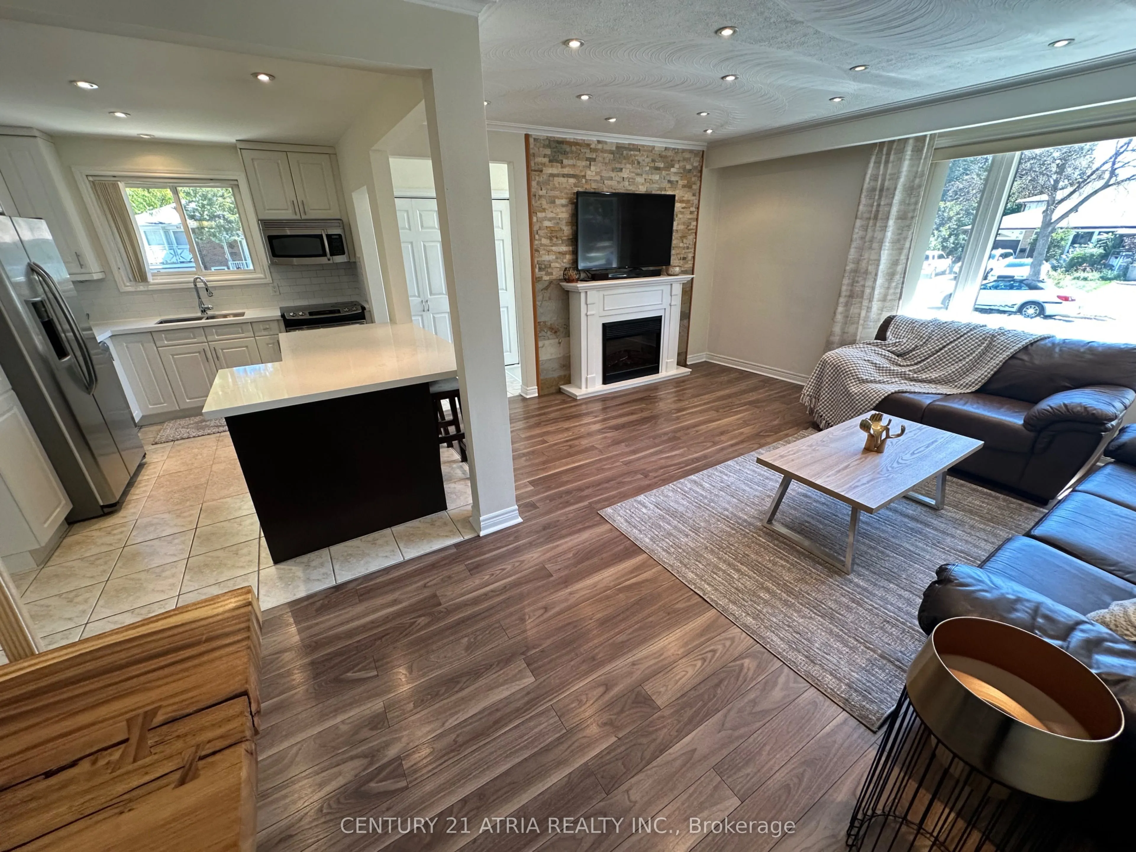 18 Reiber Crescent