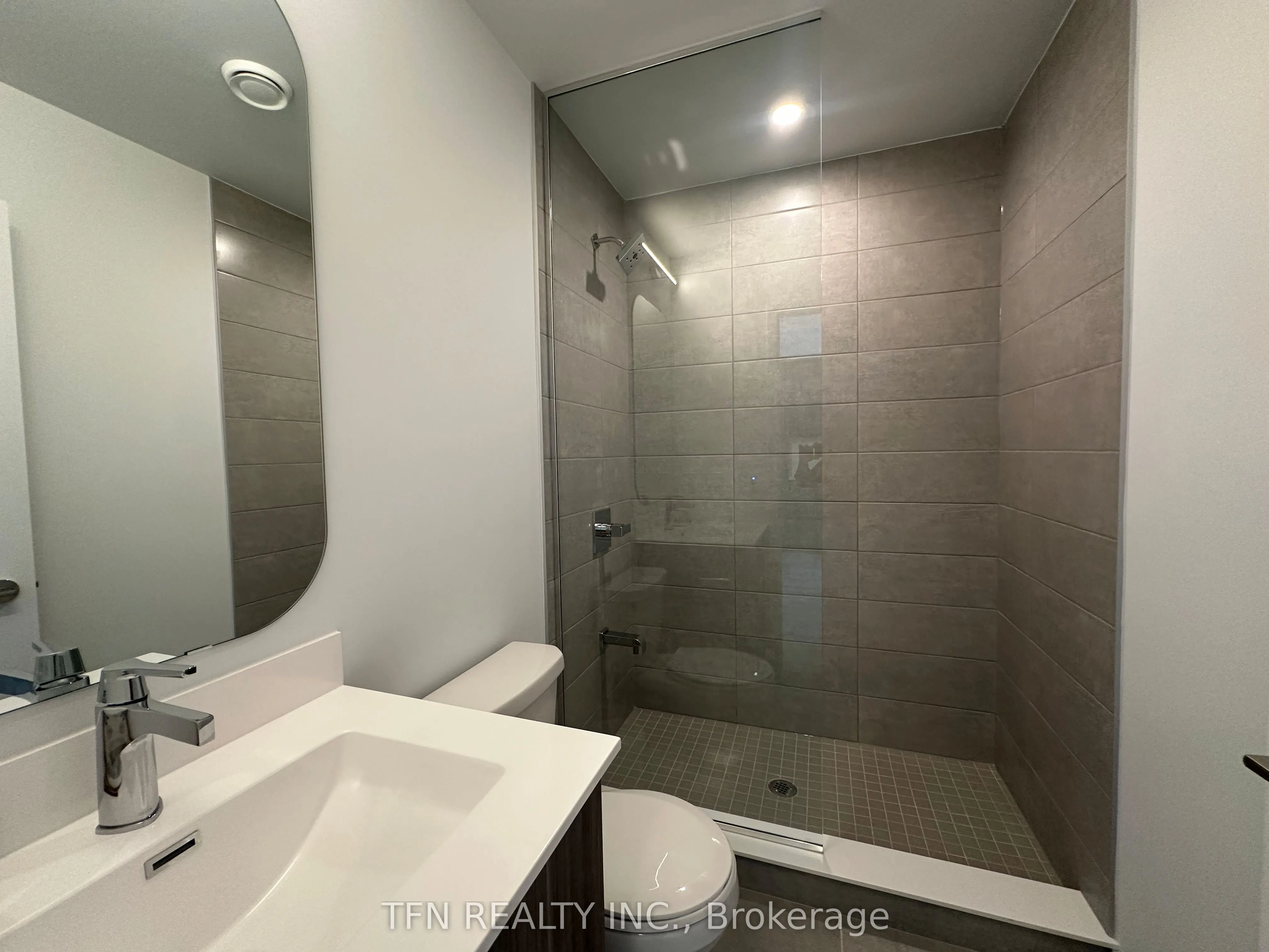 15 Richardson Street, #703
