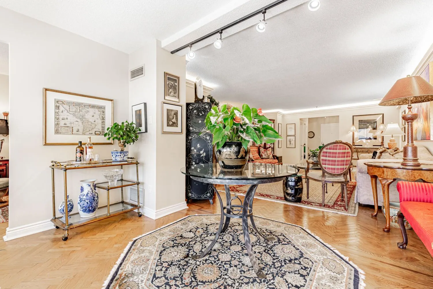 65 Spring Garden Avenue, #906