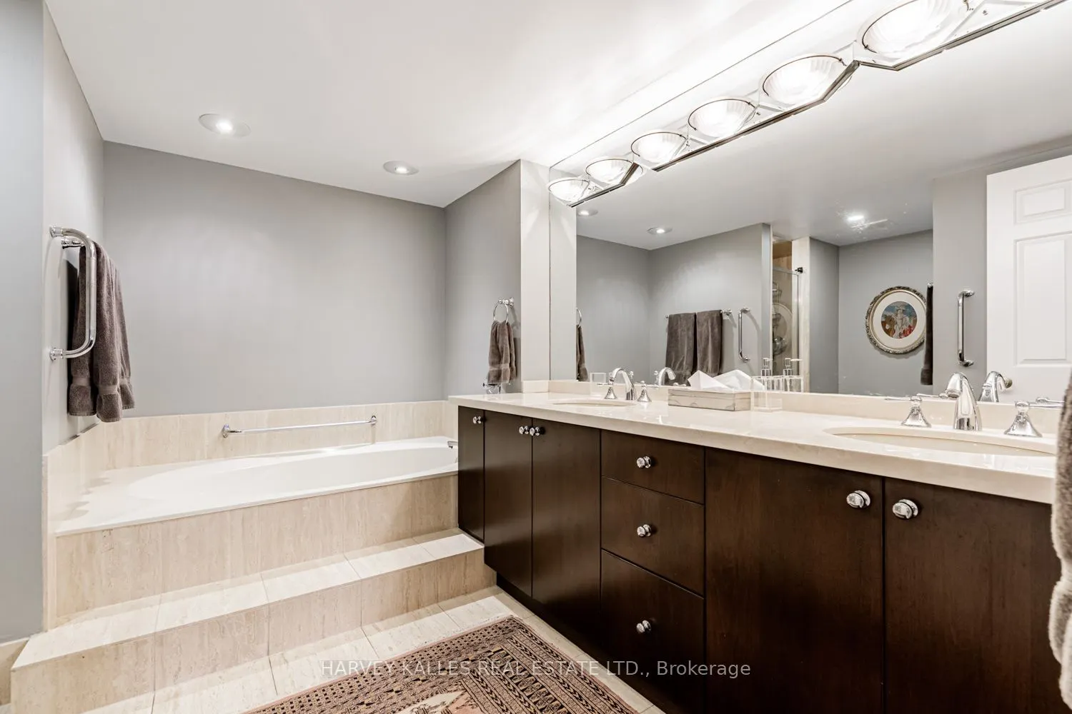 65 Spring Garden Avenue, #906