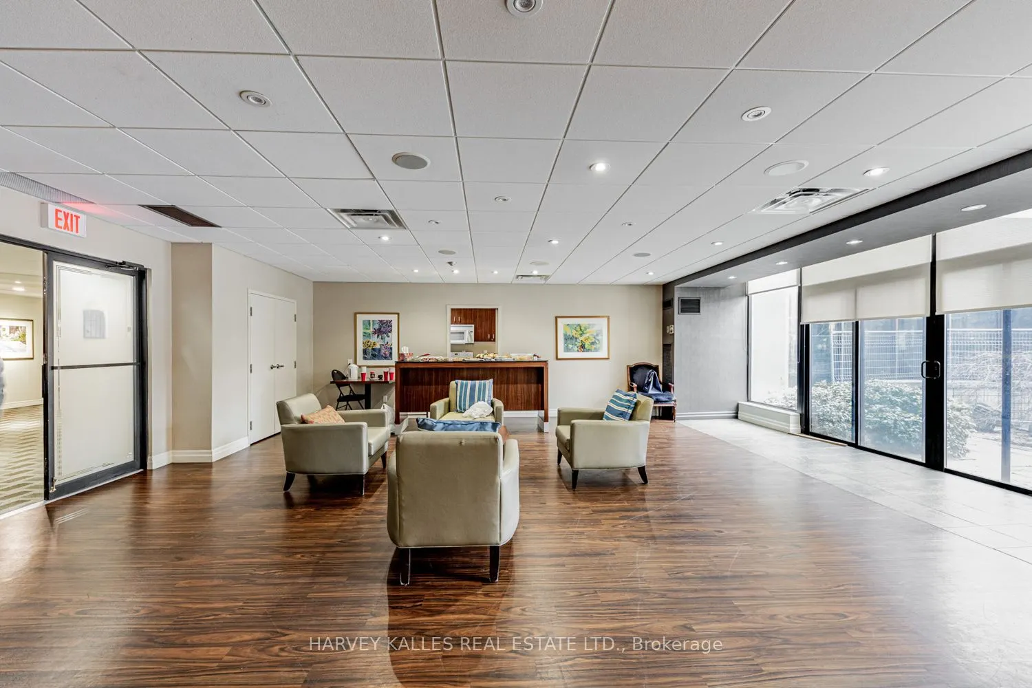 65 Spring Garden Avenue, #906