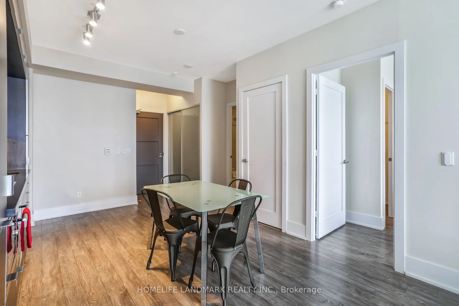 300 Front Street W, #4113