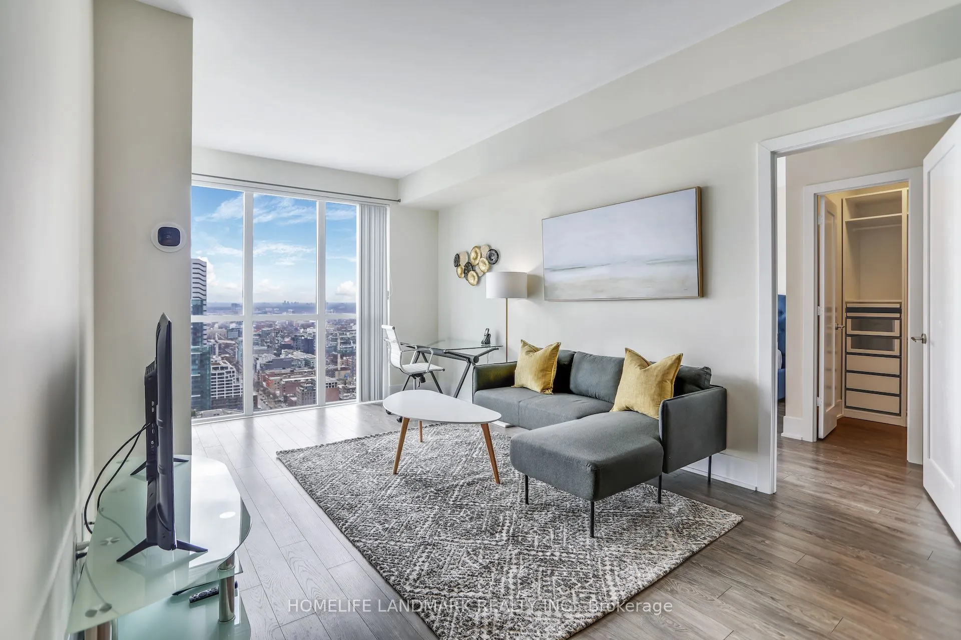 300 Front Street W, #4113